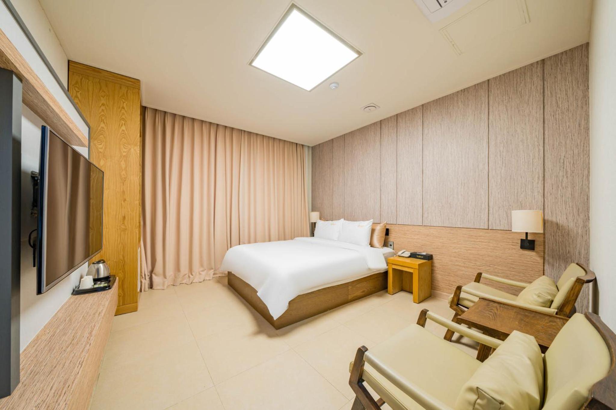 Double Room with Sea View photo 2