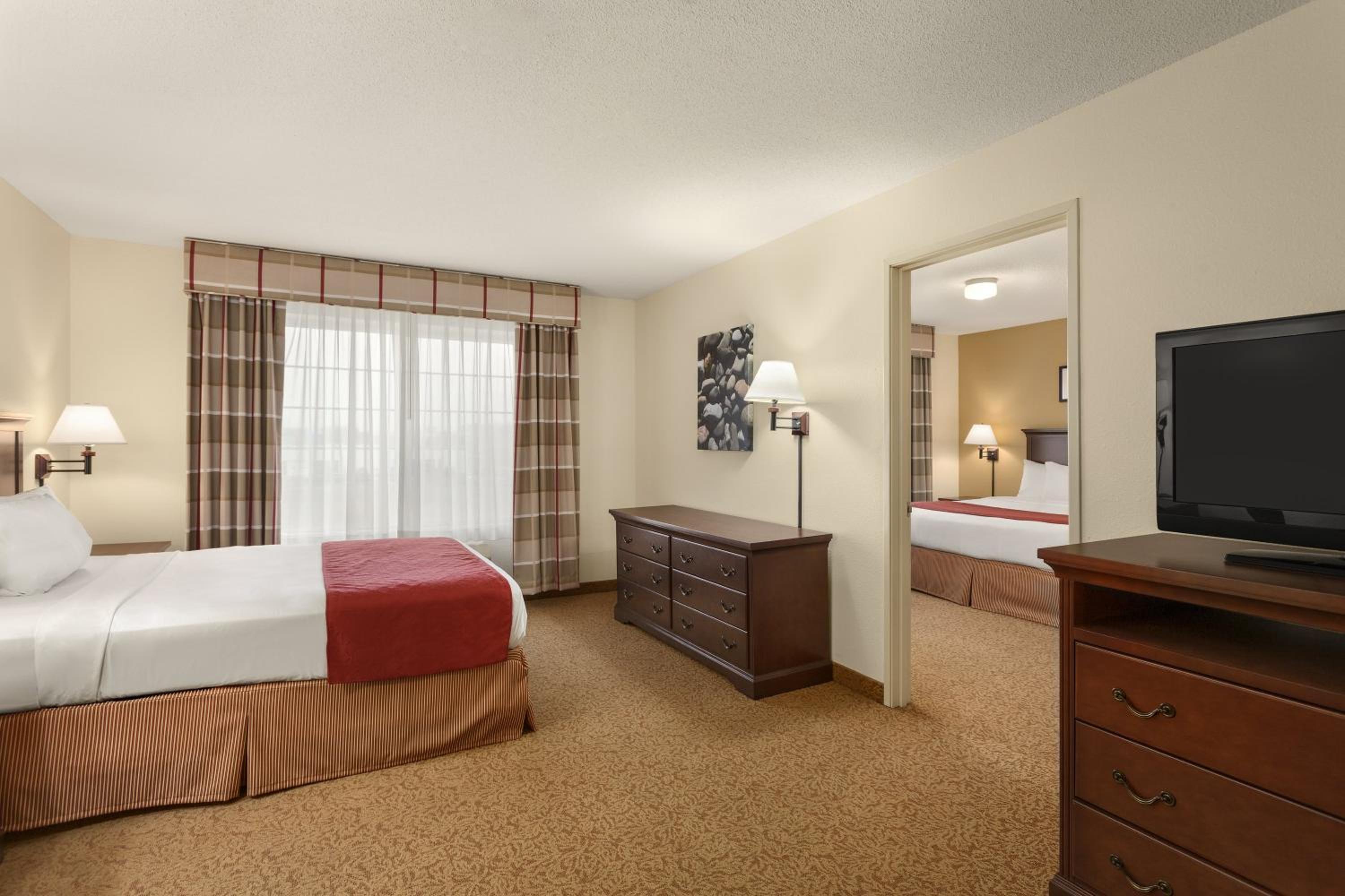 One-Bedroom King Suite - Photo 1