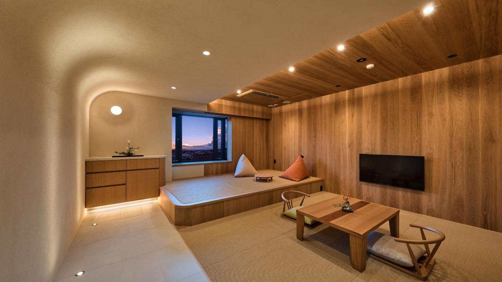 Japanese-Style Quadruple Room