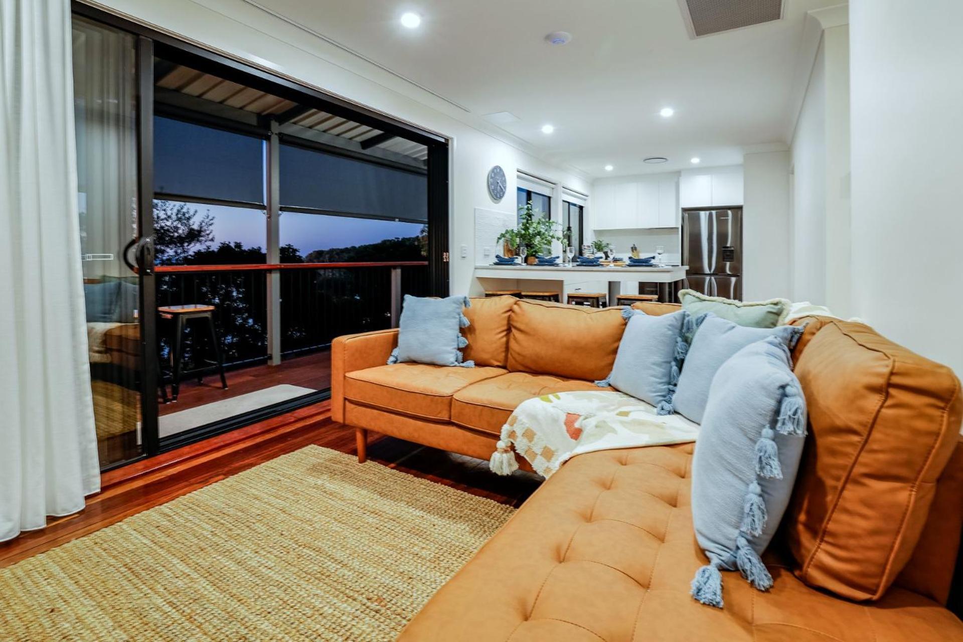 Three-Bedroom House photo 2