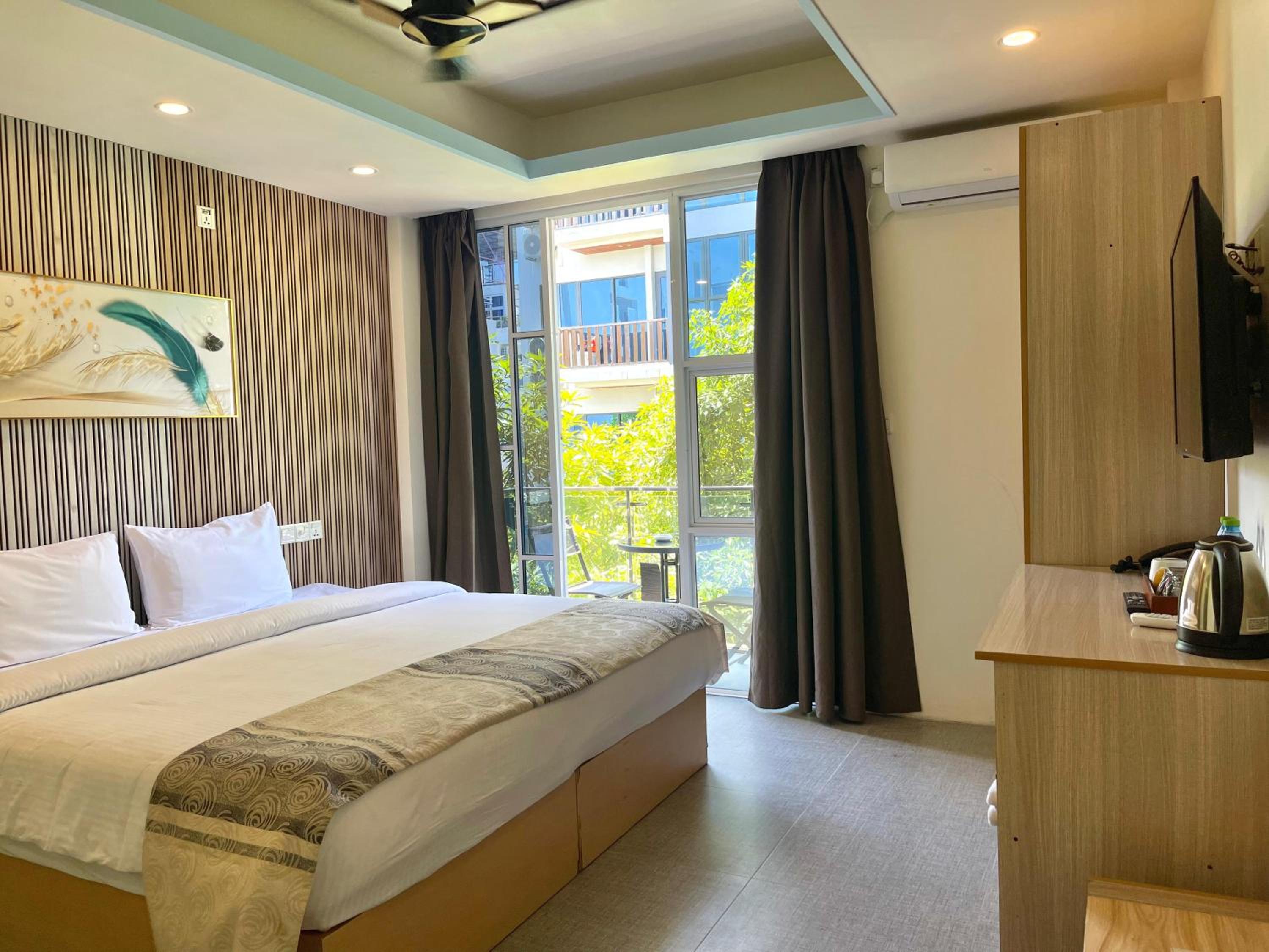 Deluxe Double Room With Balcony photo 1