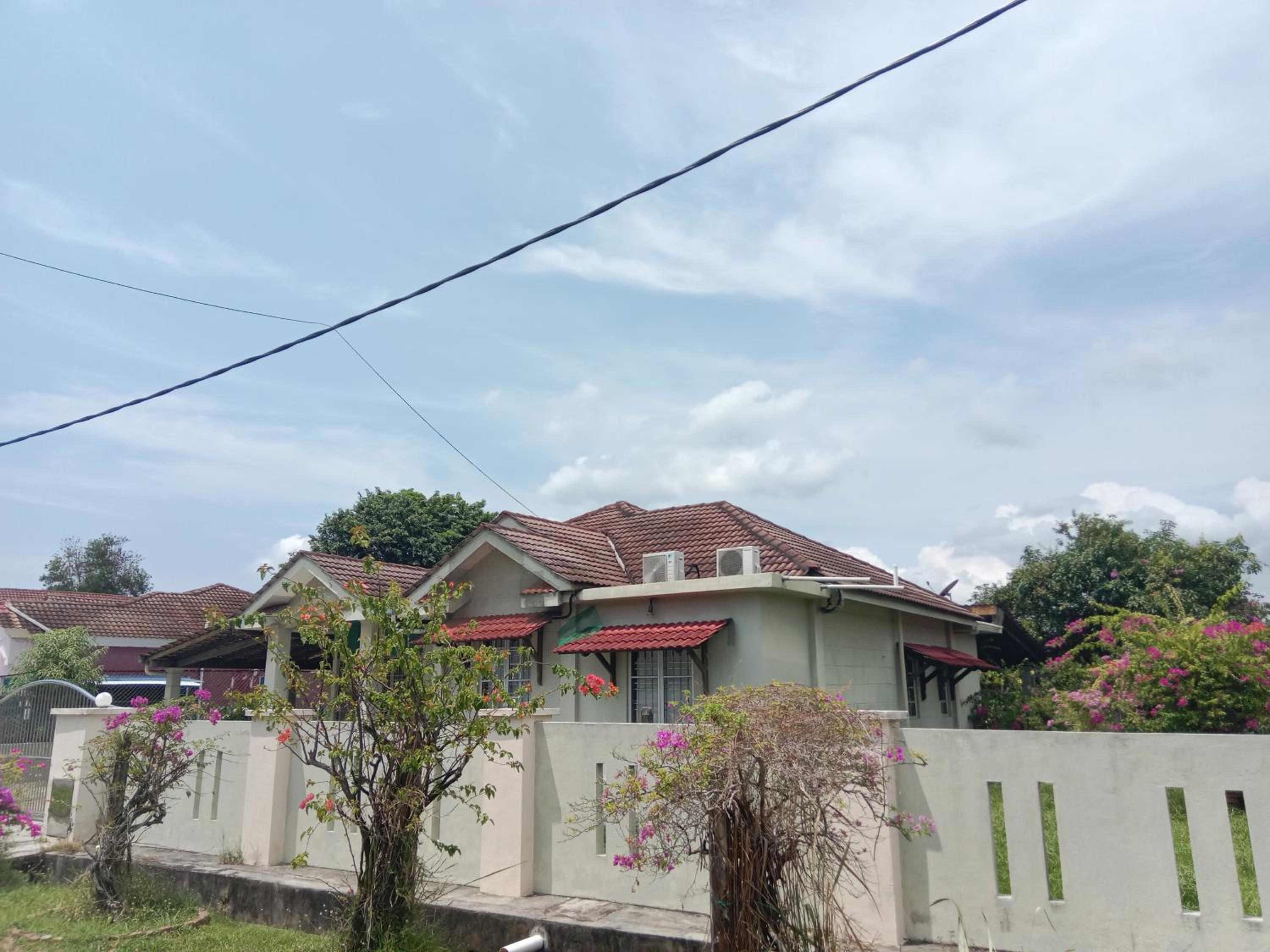 Three-Bedroom House photo 1
