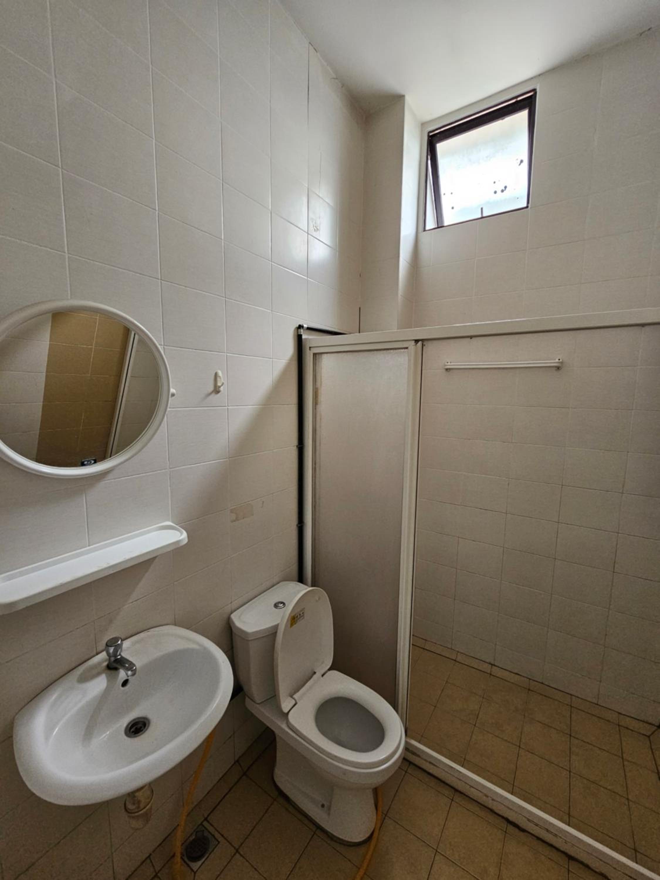 Family Room with Private Bathroom photo 3