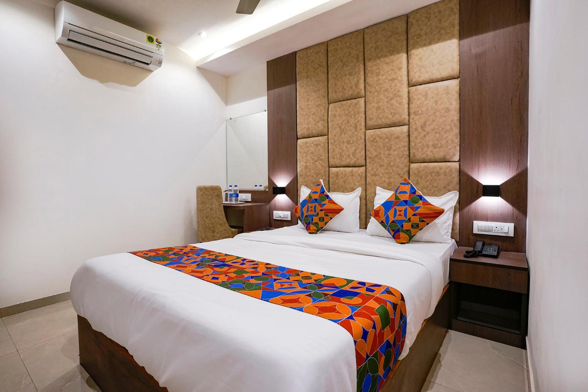 Deluxe Room - Photo 4