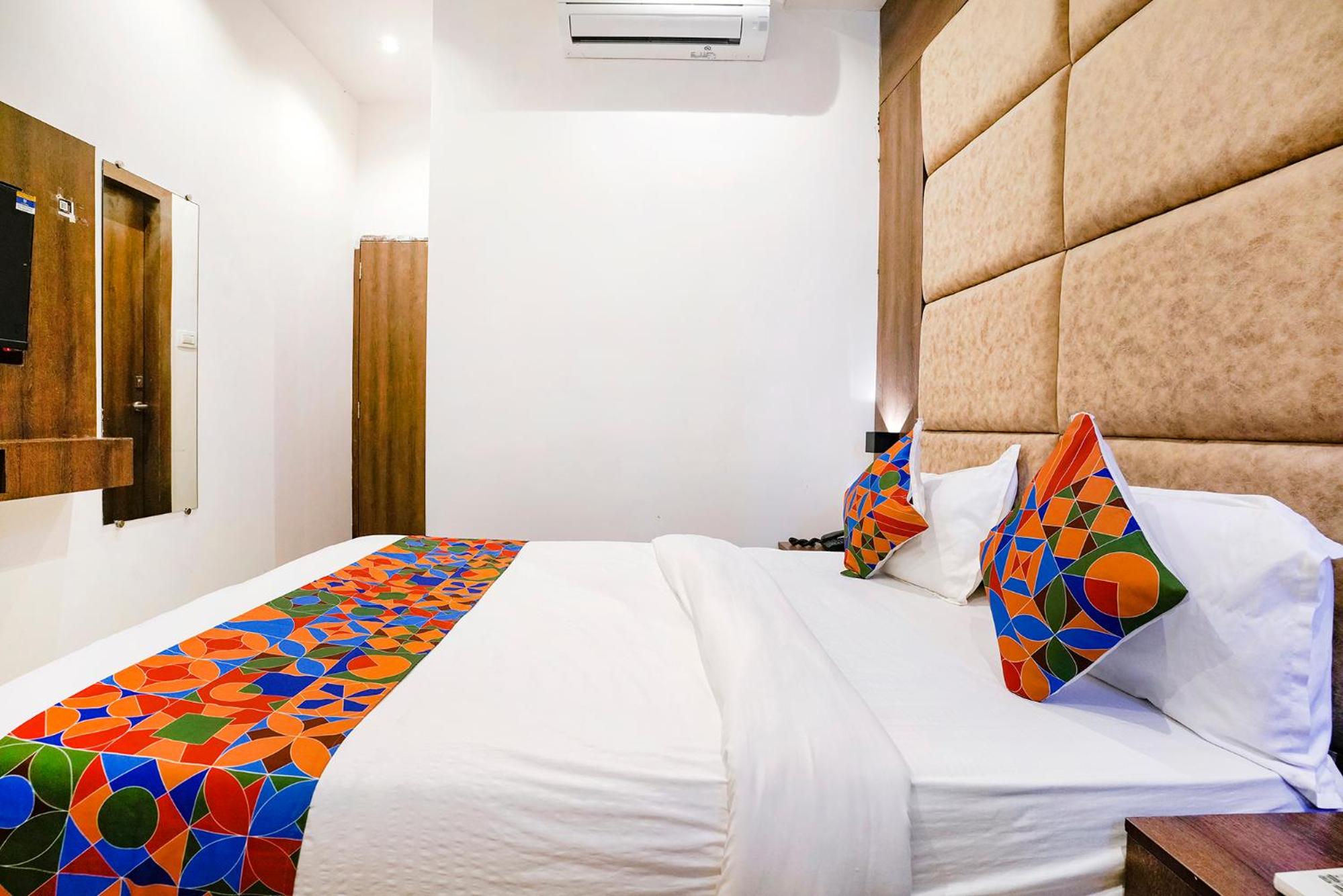 Deluxe Room - Photo 1