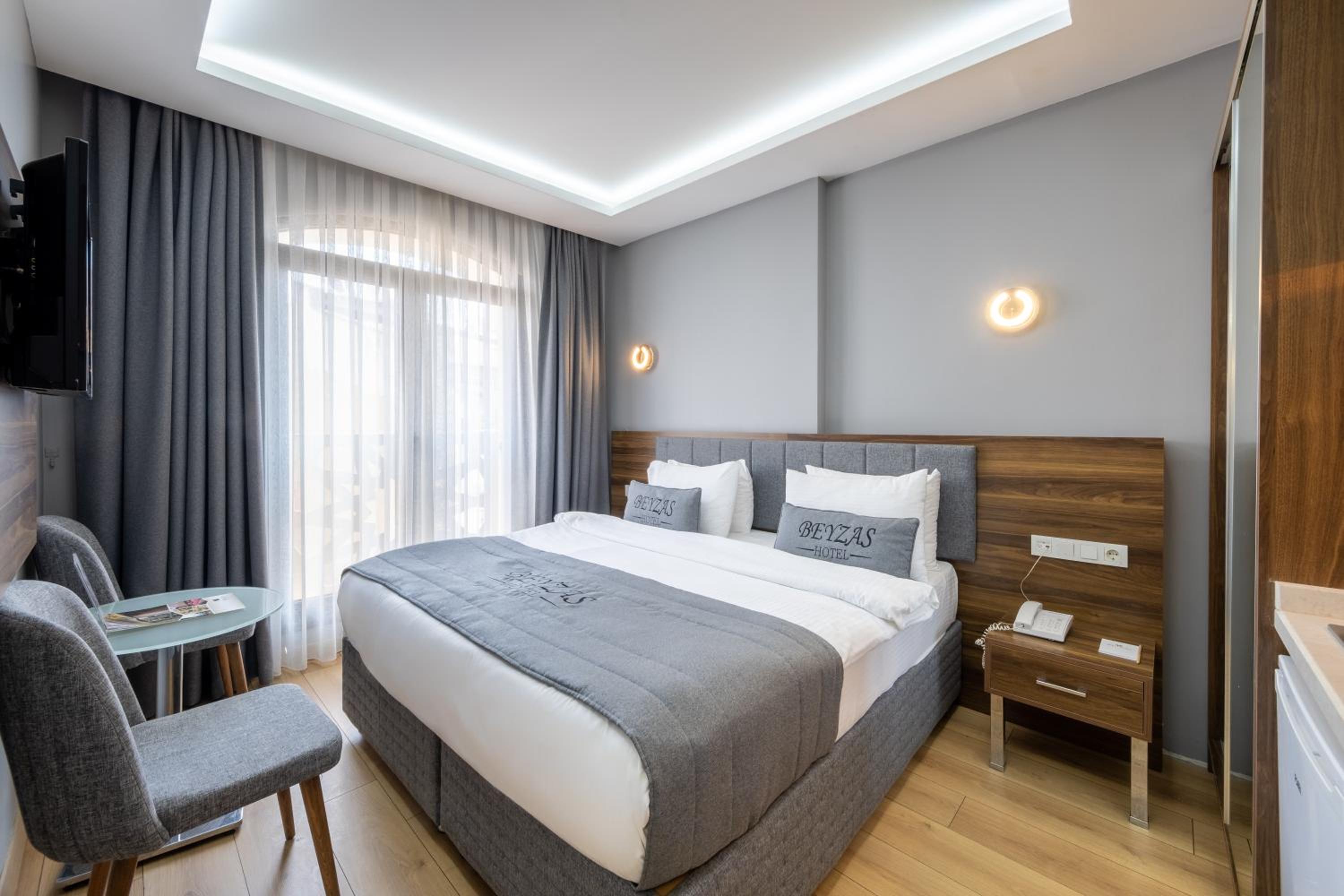 Deluxe Double Or Twin Room With City View photo 2