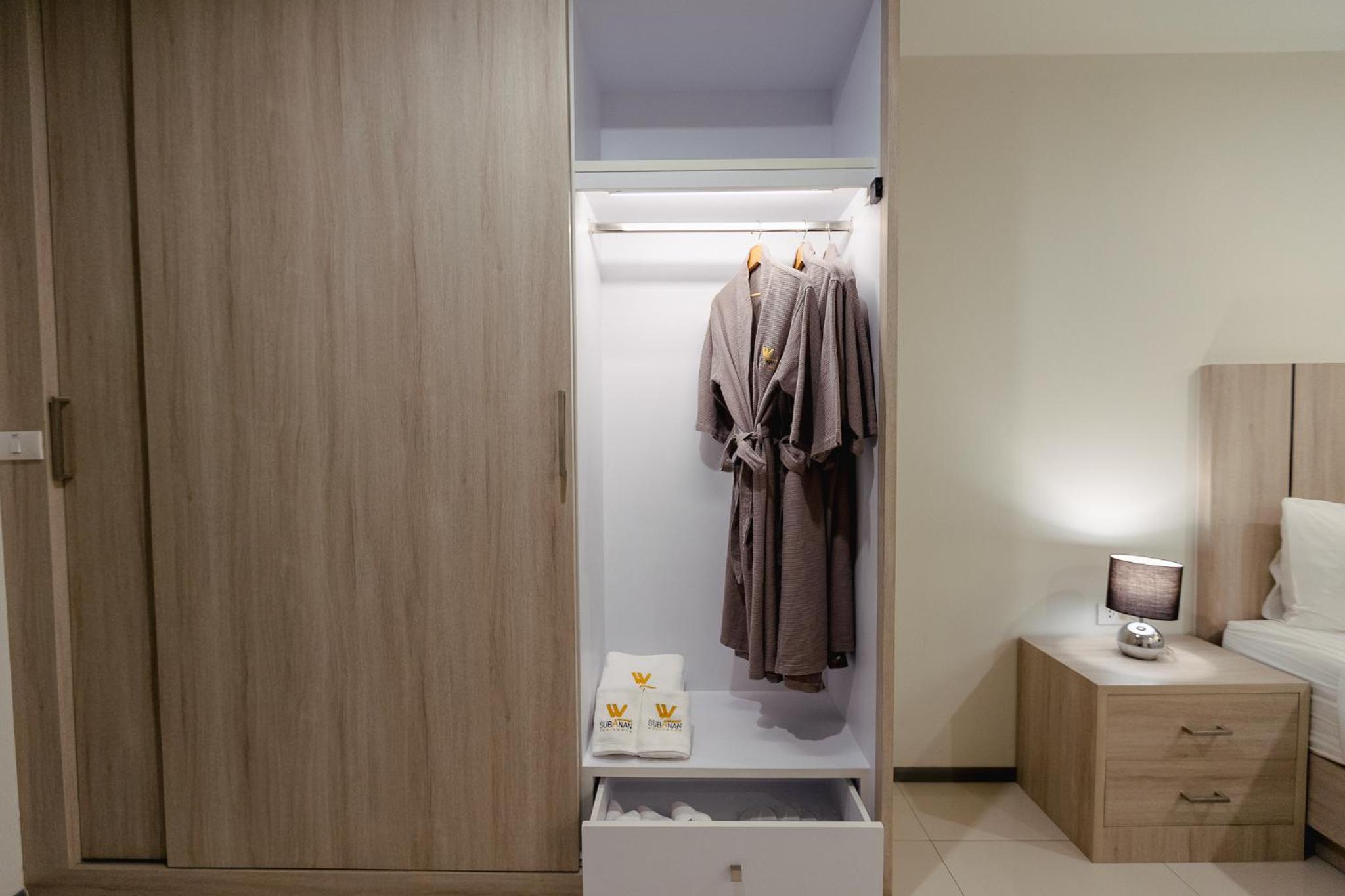 Suite with Terrace - Photo 4