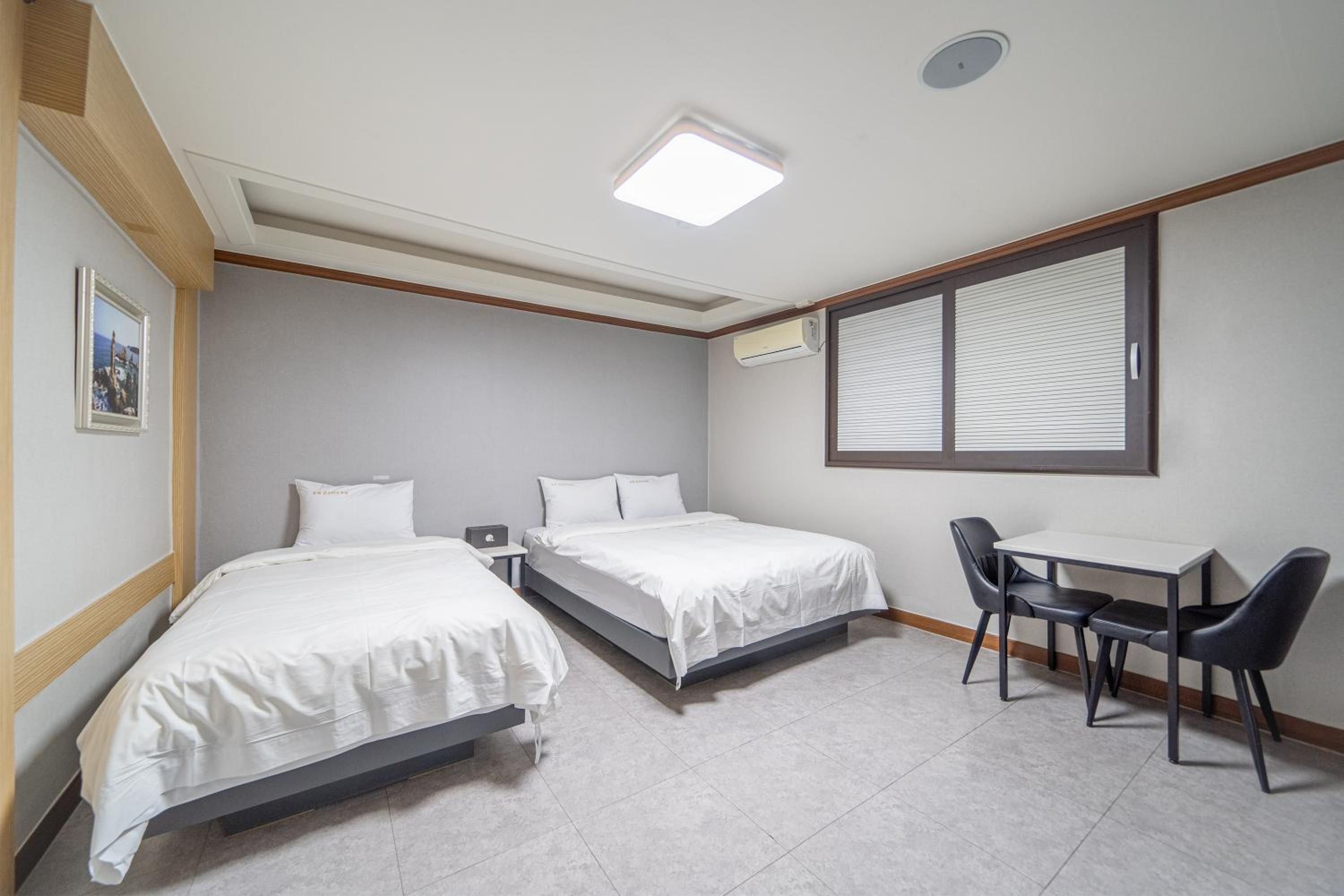 Deluxe Twin Room - Photo 1