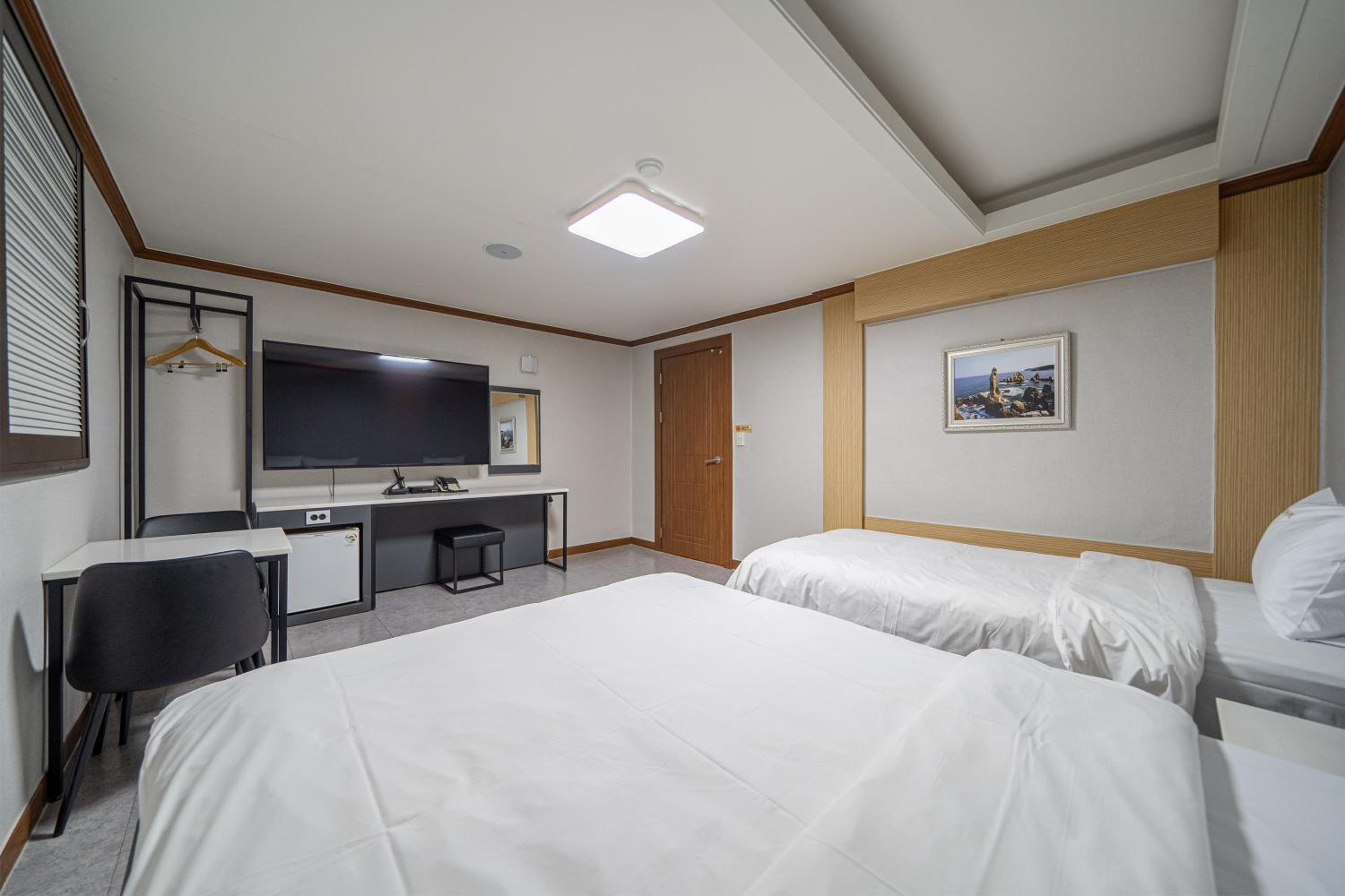 Deluxe Twin Room - Photo 4