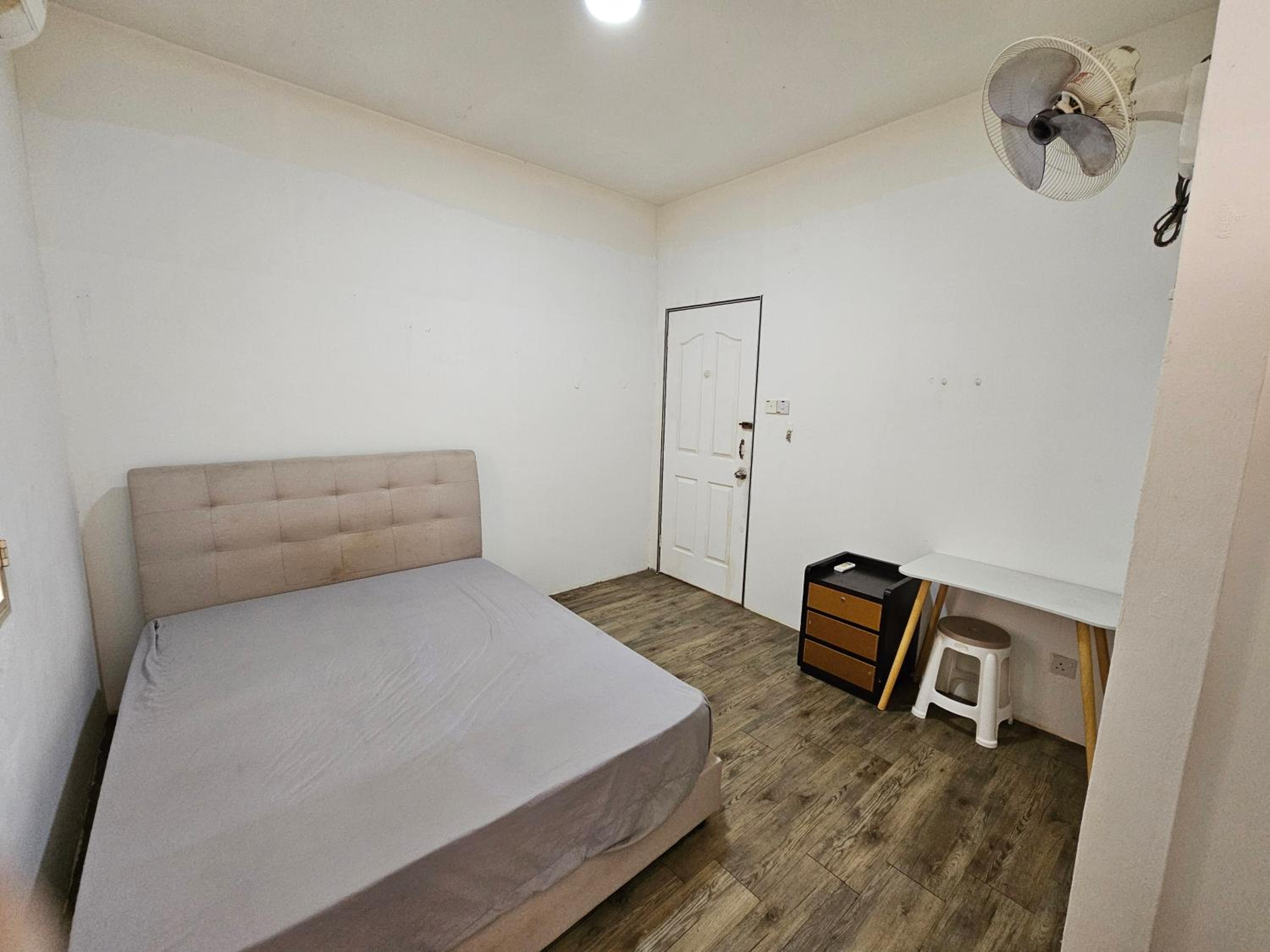 Double Room with Shared Bathroom