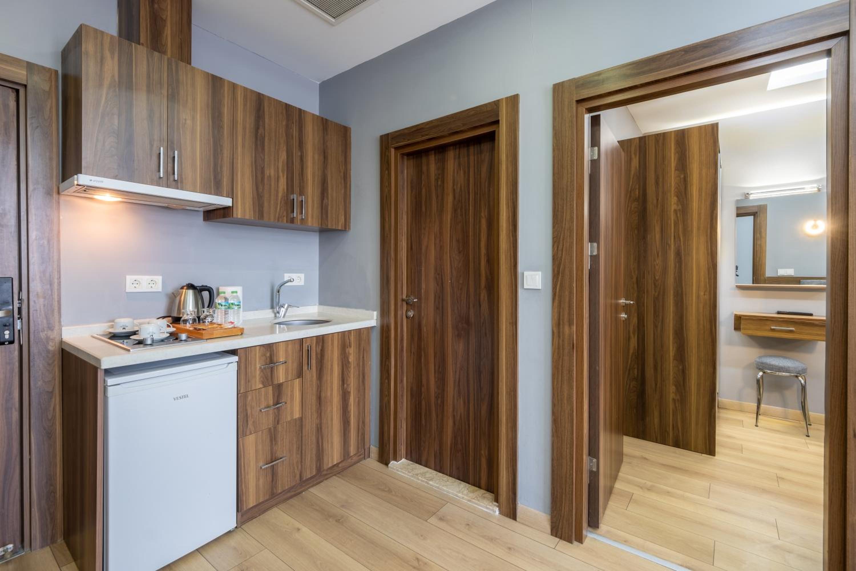 Suite with City View photo 3