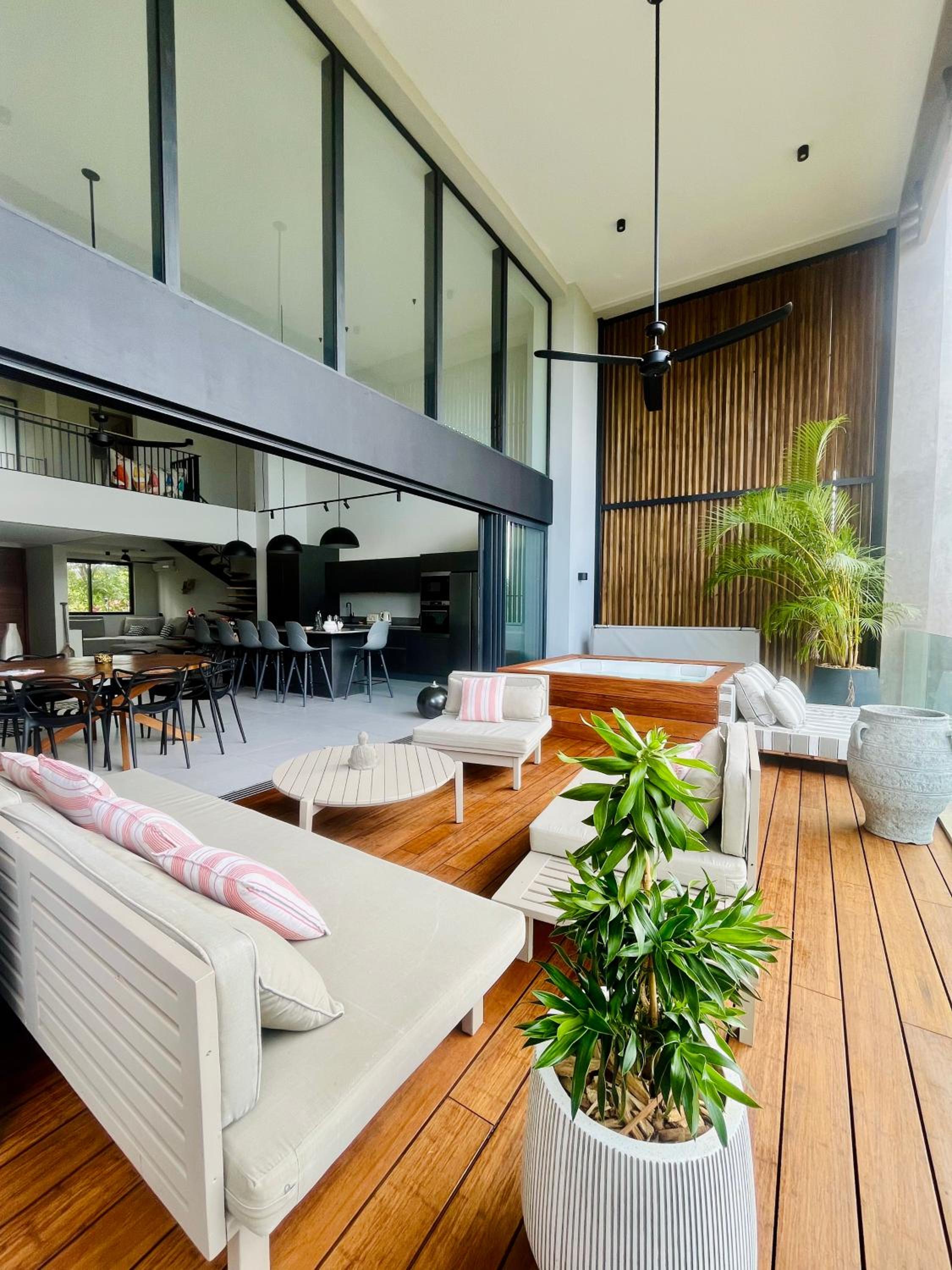 Four-Bedroom Penthouse Apartment photo 1