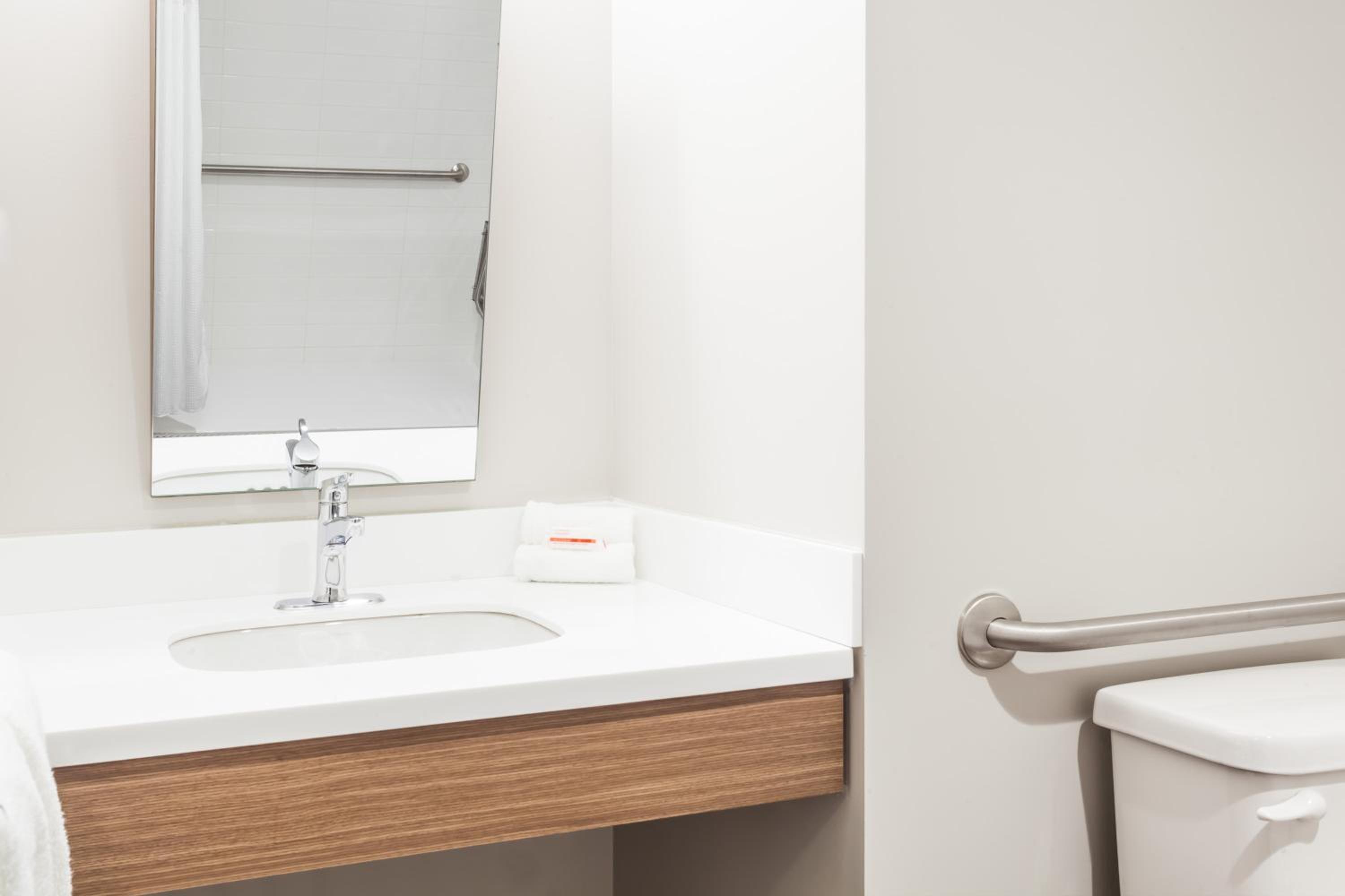 Microtel Inn & Suites by Wyndham Kirkland Lake