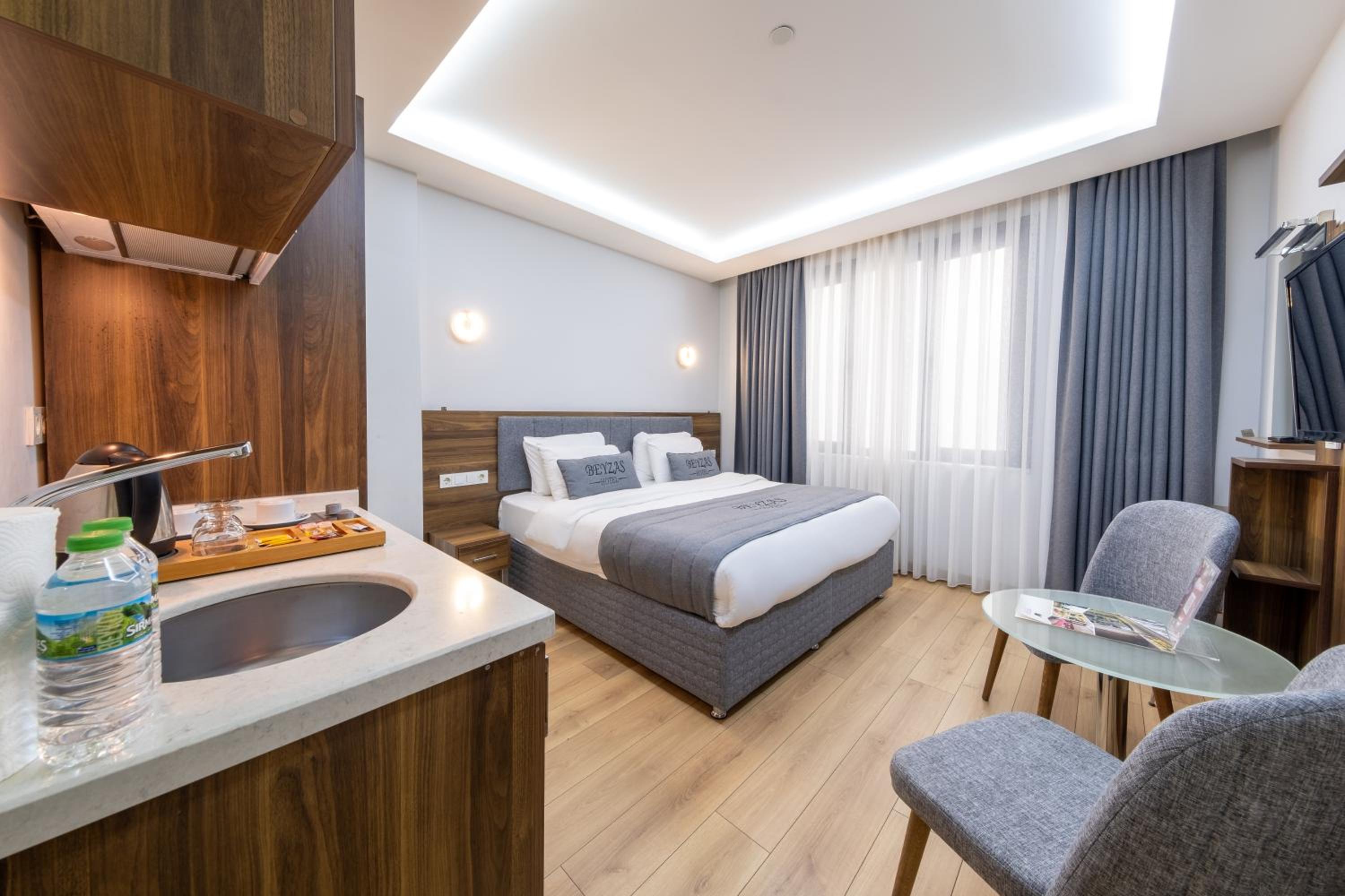 Standard Double or Twin Room photo 1