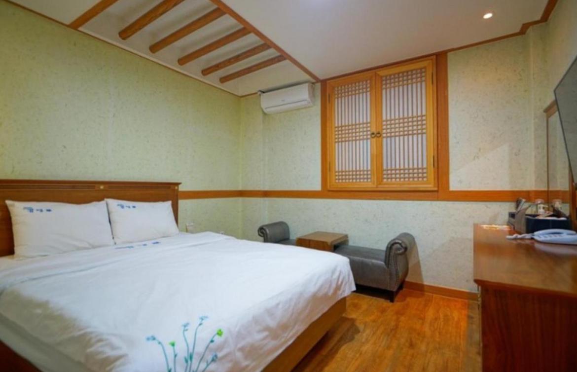 Double Room - Photo 3