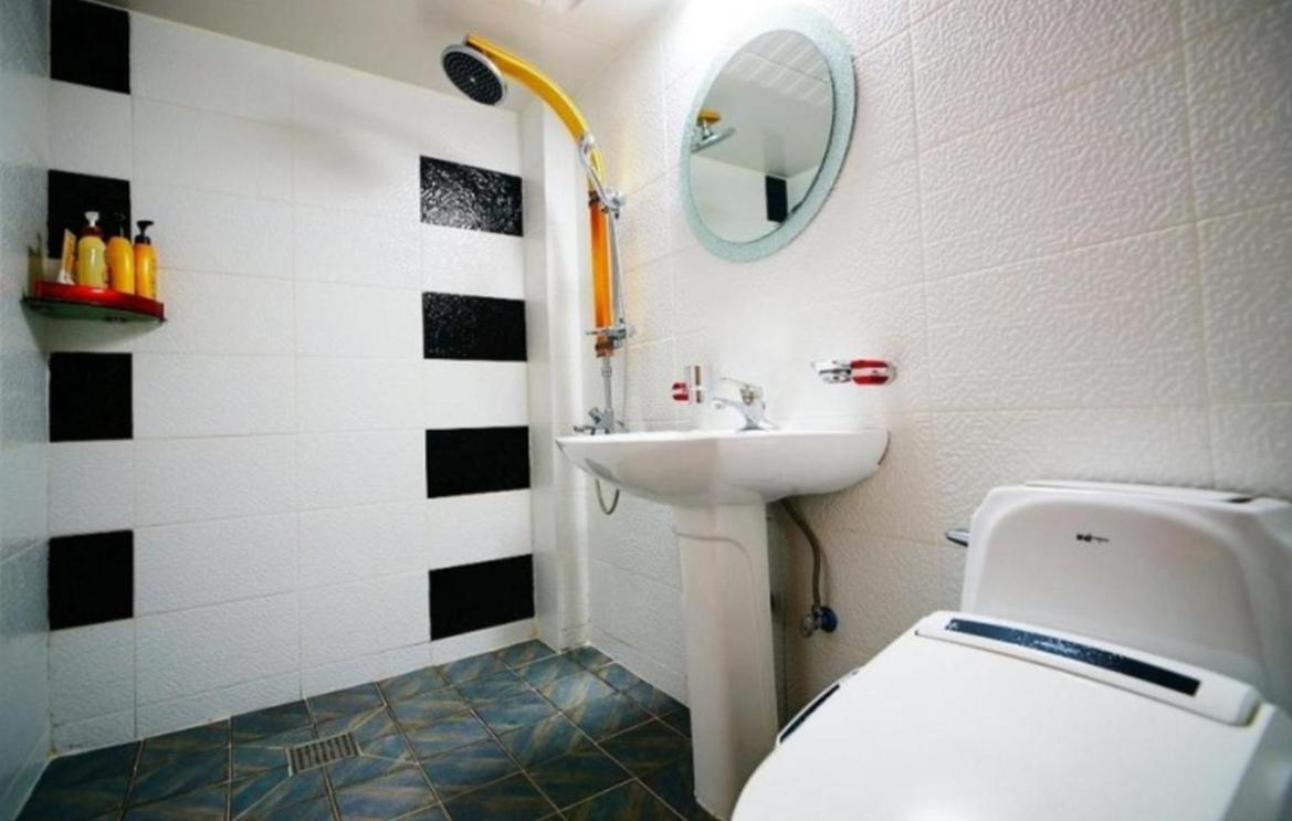 Double Room - Photo 5