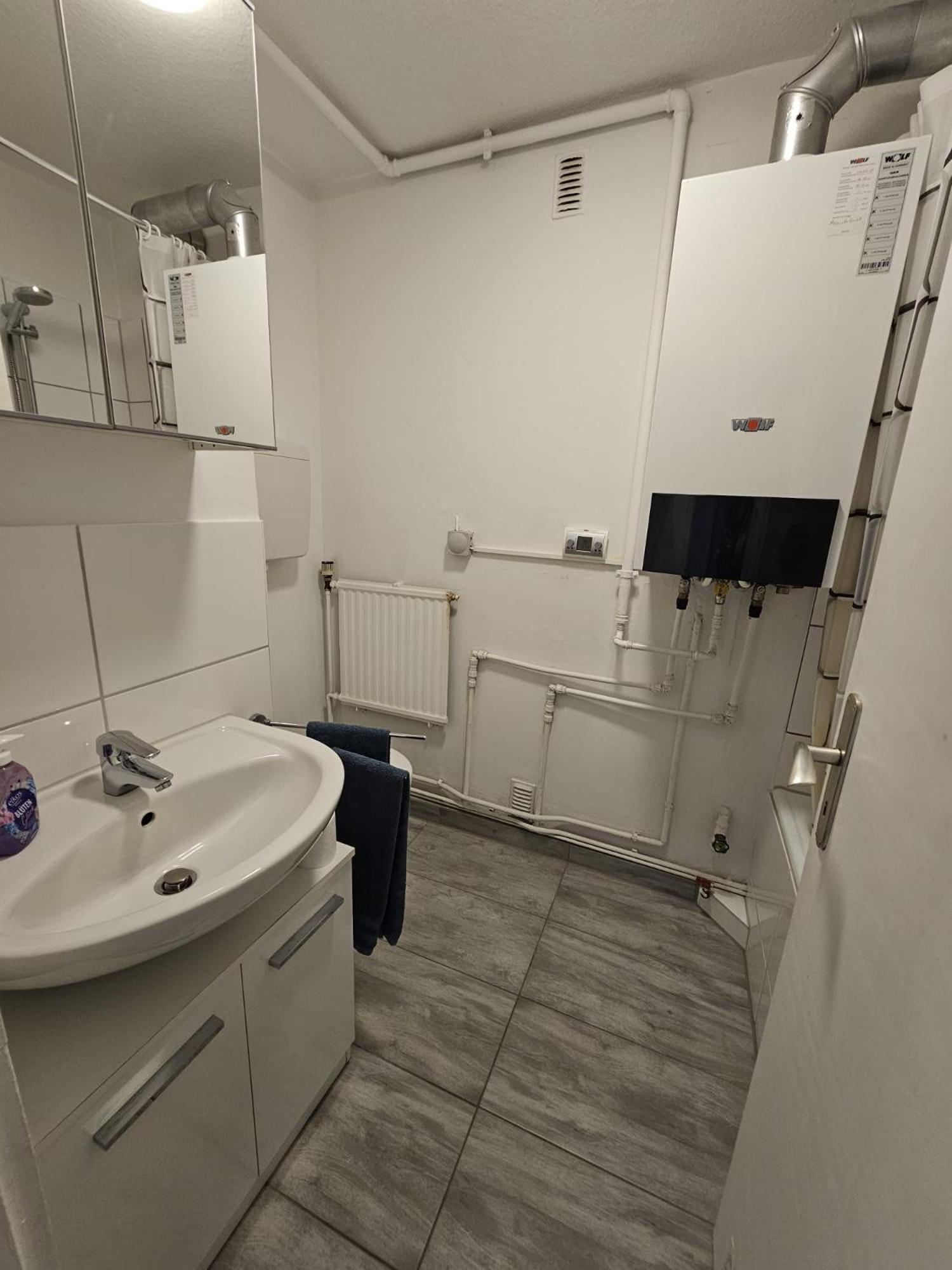 One-Bedroom Apartment - Photo 4