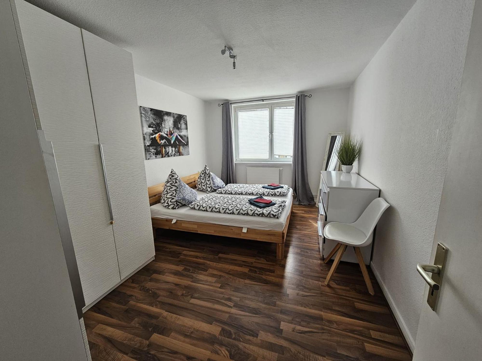 One-Bedroom Apartment - Photo 1