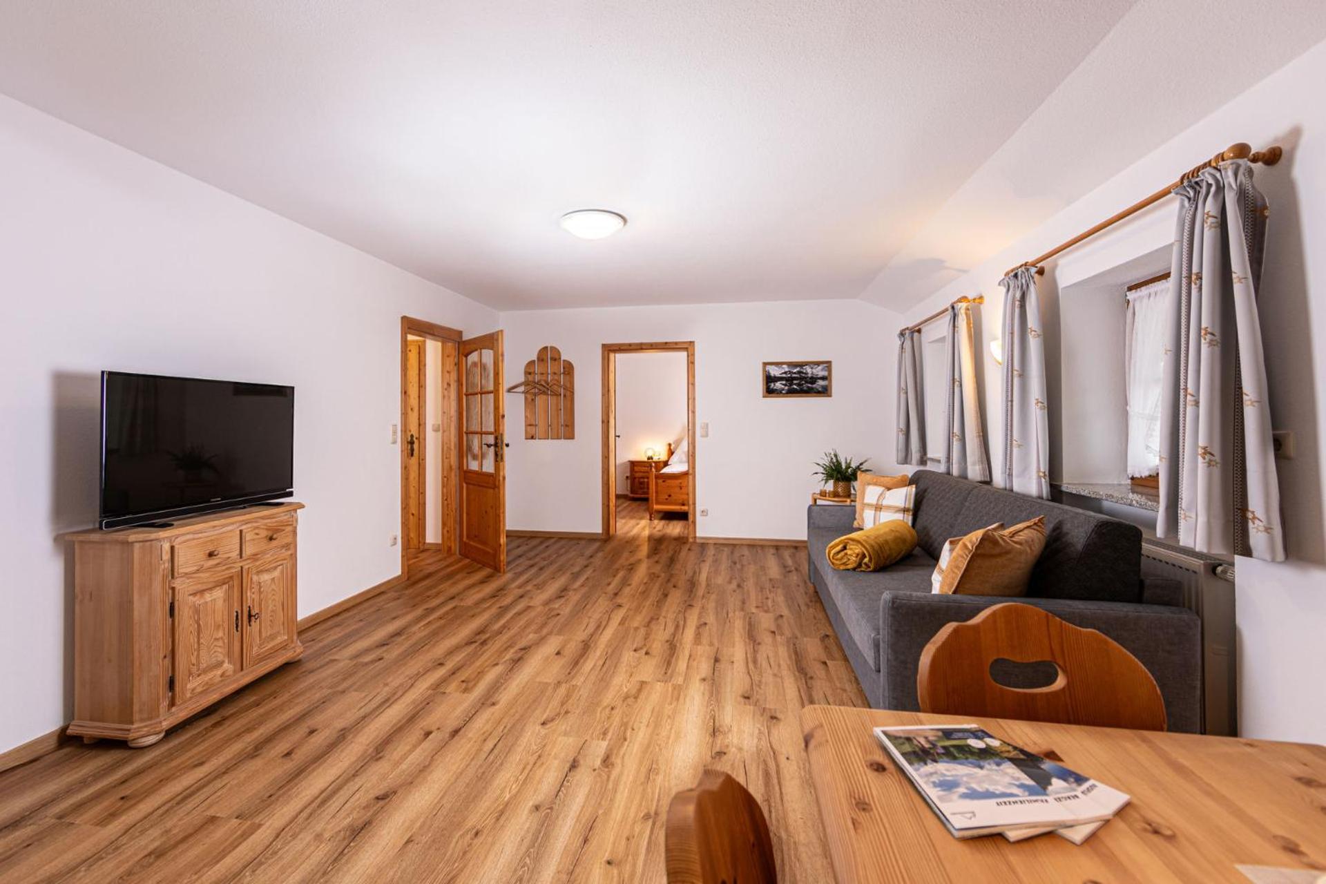 Apartment with Mountain View photo 2