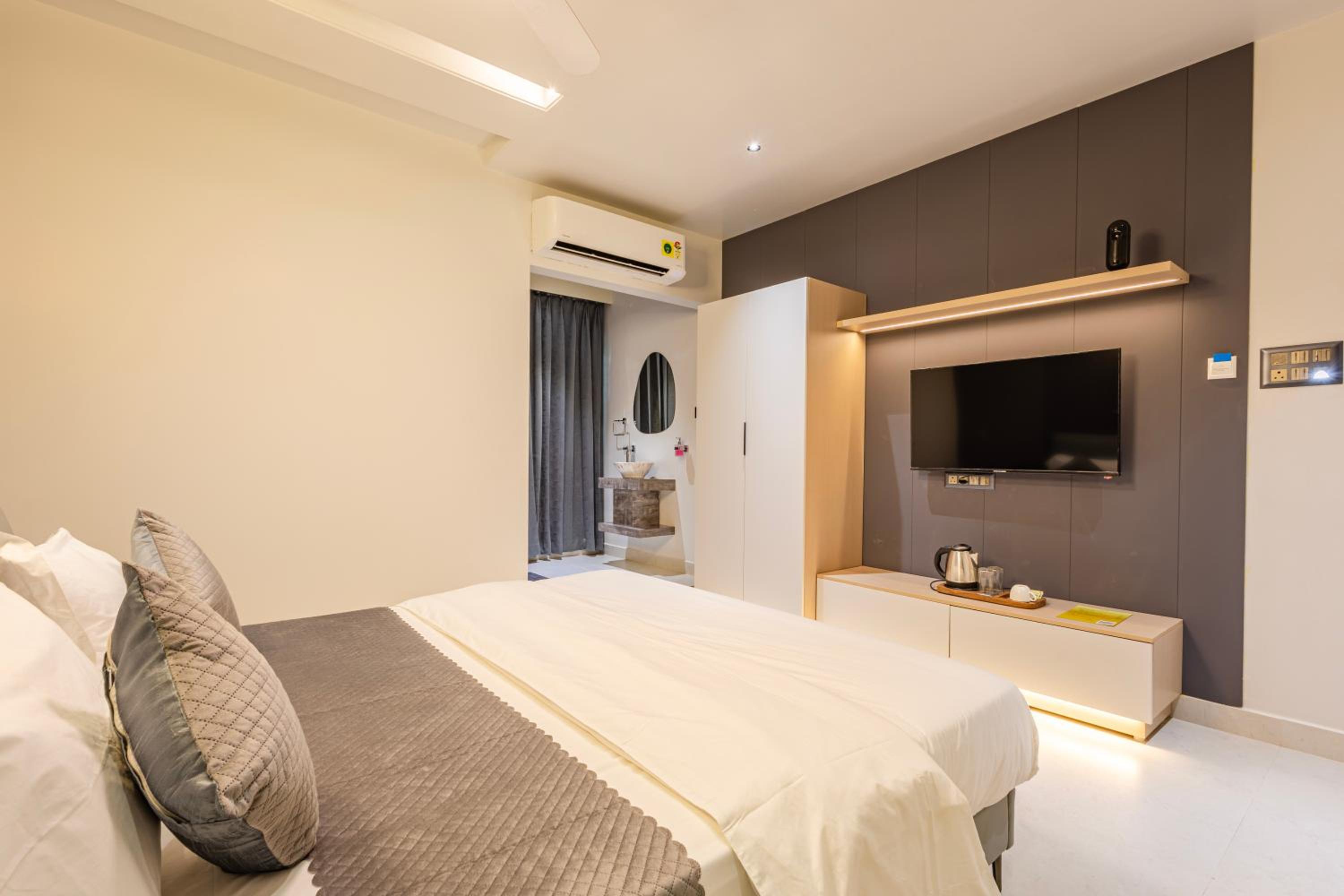 Deluxe Double Room photo 3