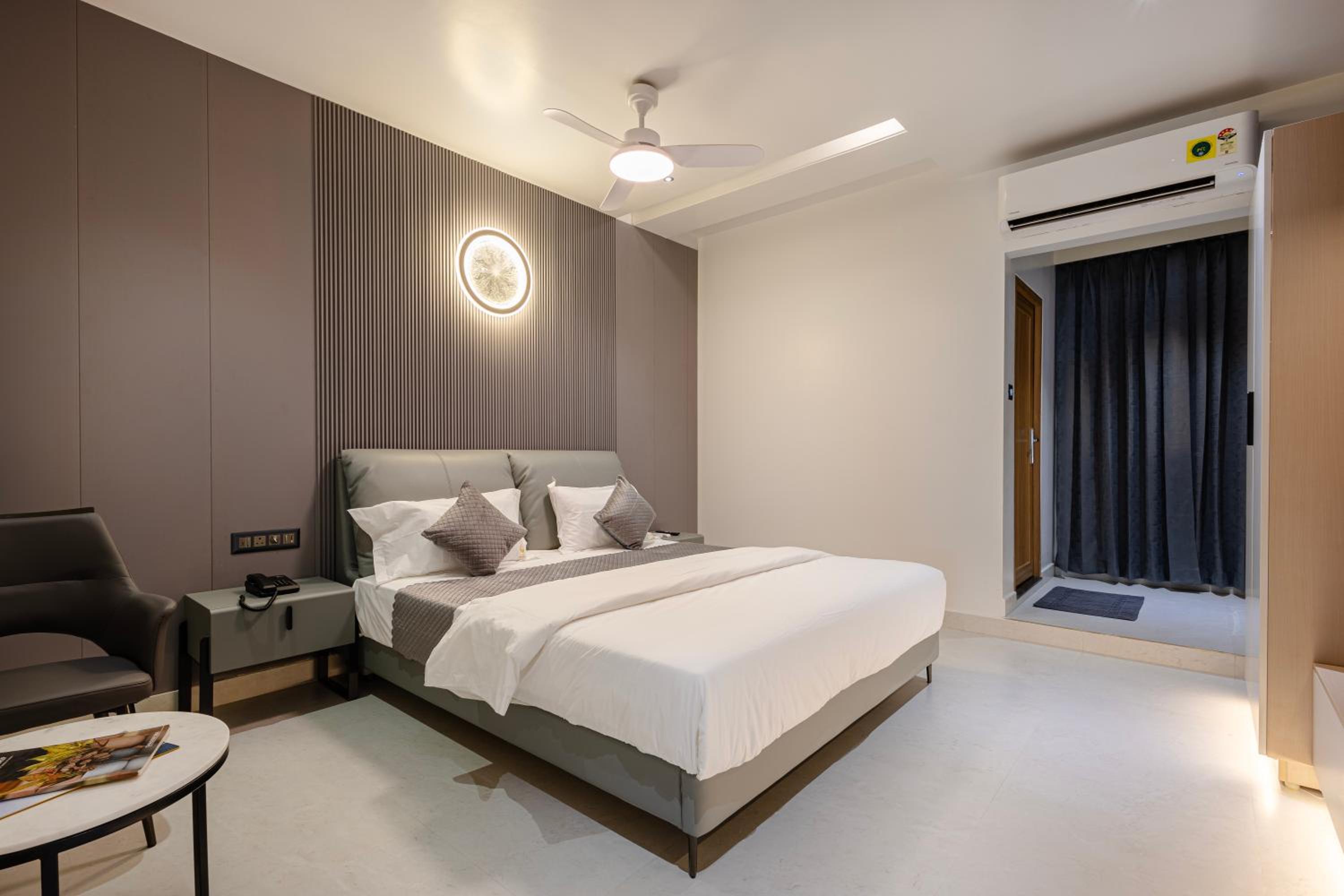 Deluxe Double Room photo 2