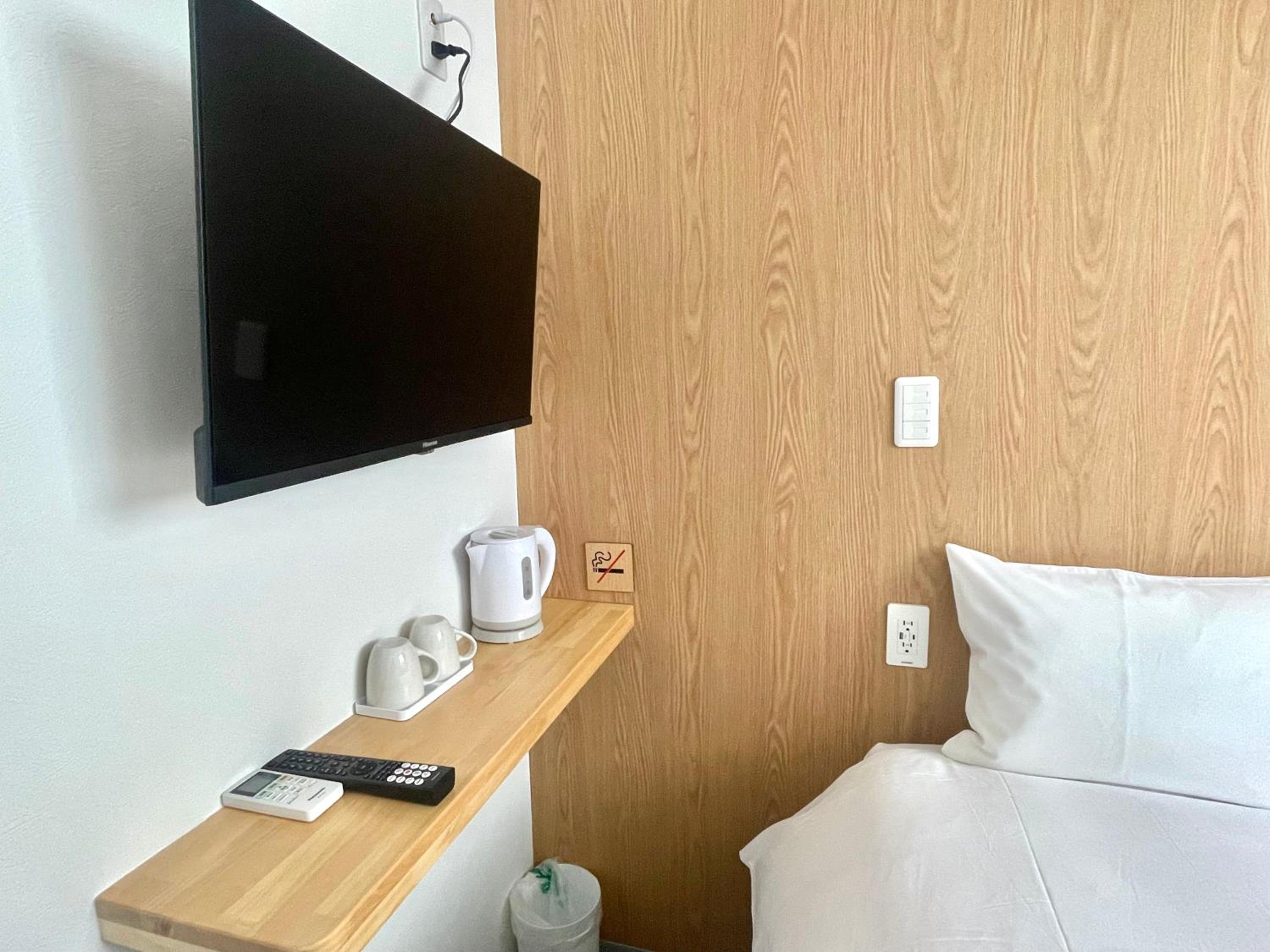 Single Room photo 2