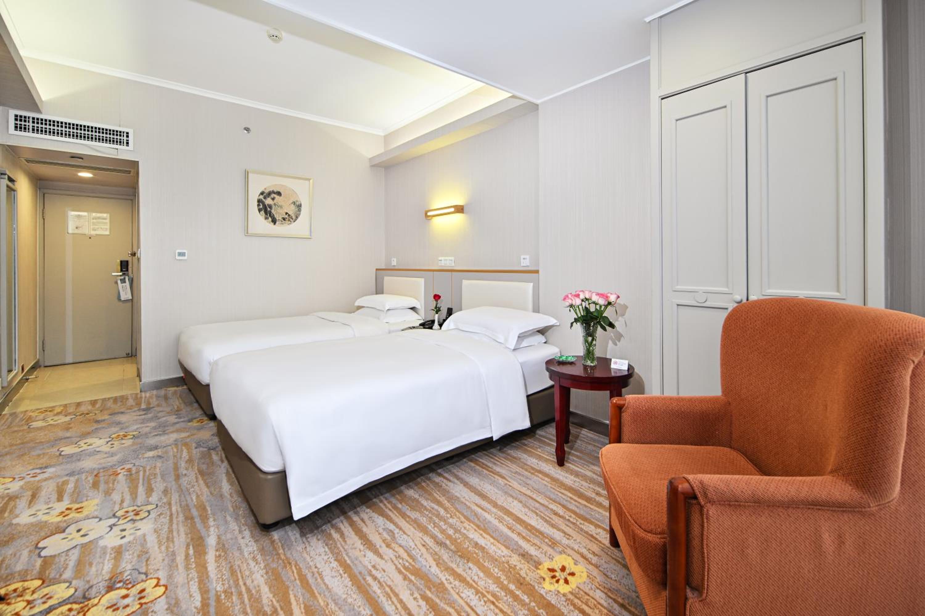 Leisurely Journey · Light Enjoy Twin Room (Panoramic Floor-to-Ceiling Windows)