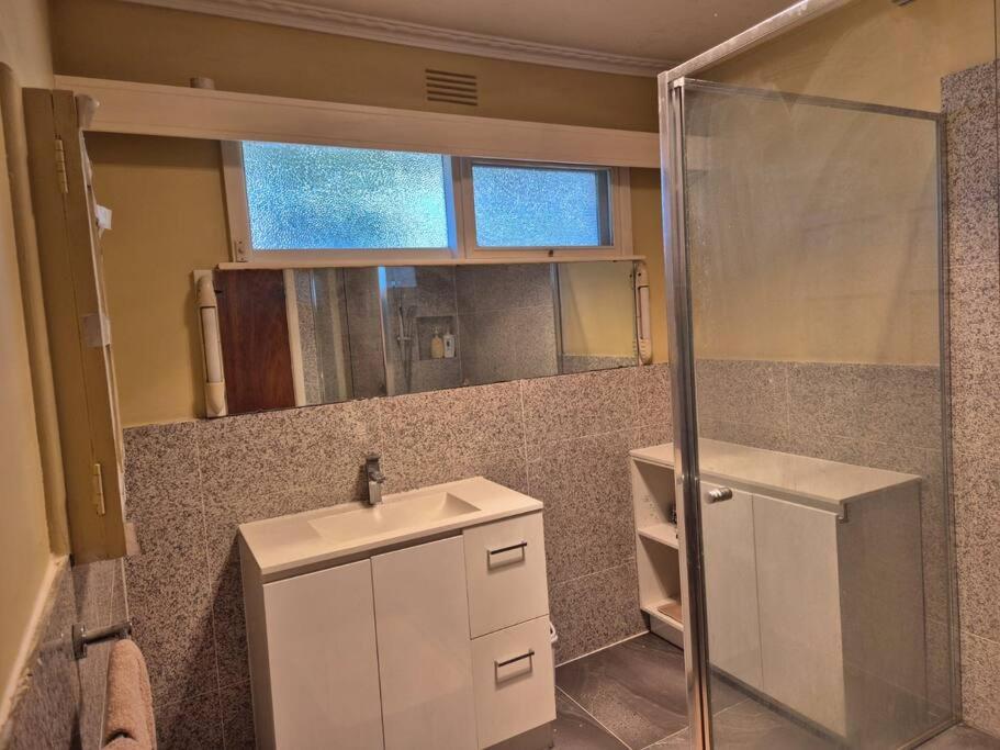 Three-Bedroom Vacation Home  photo 3