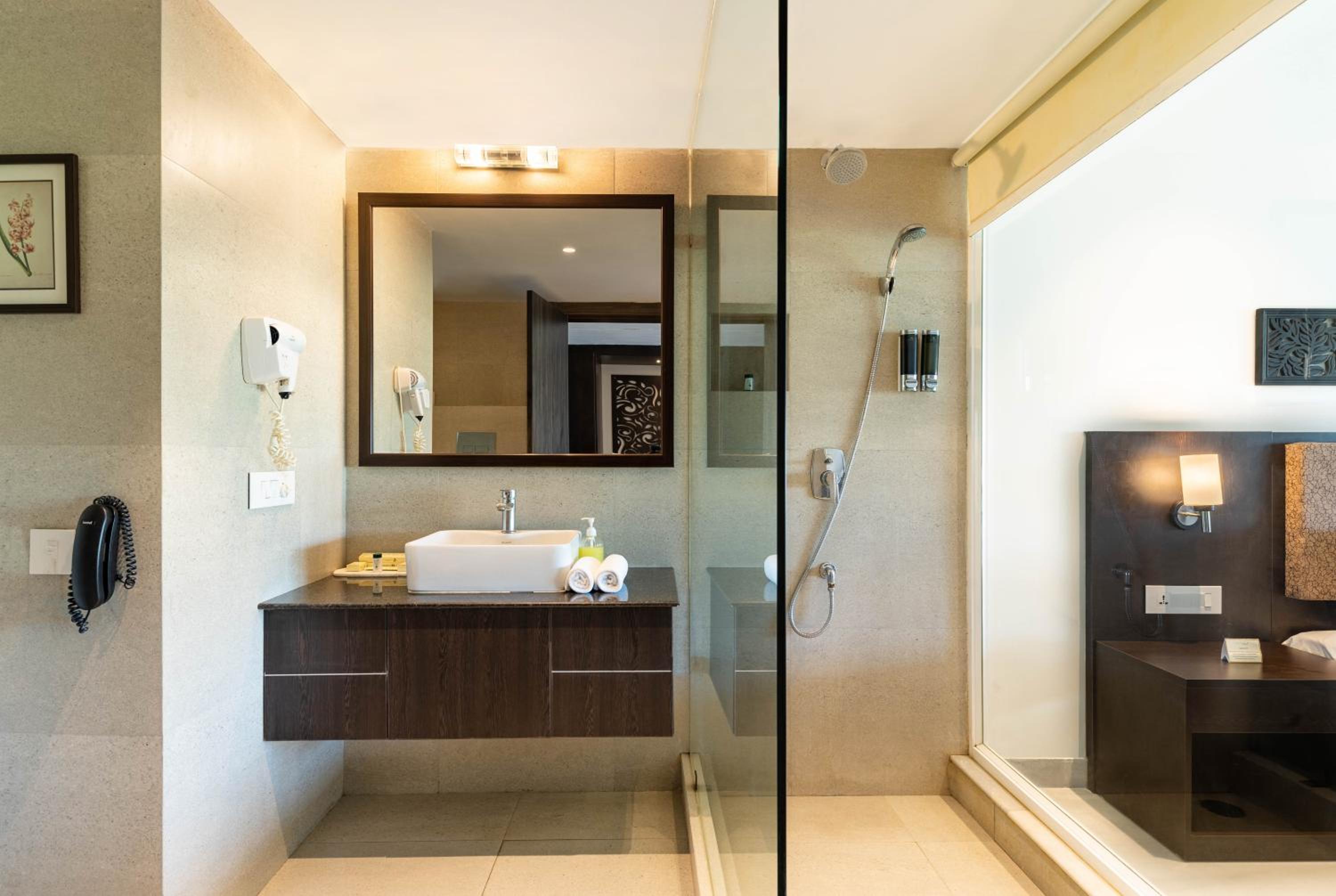 Deluxe Double Room: Early Check-In upto 3 hours (subject to availability), Complimentary Hi-Tea served with Cookies, Veg Snack(s), Complimentary Cricket photo 3