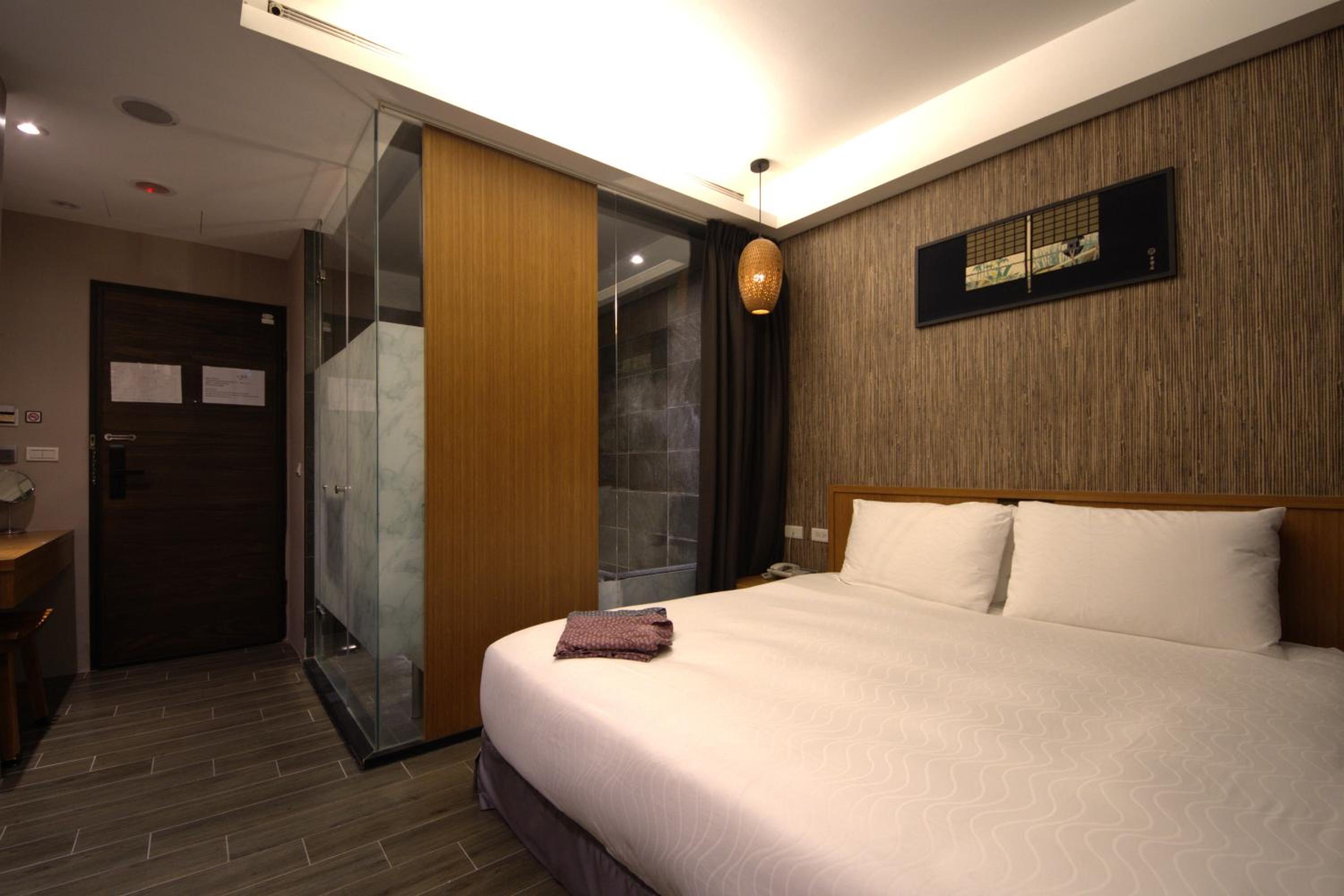 Double Room - Photo 15