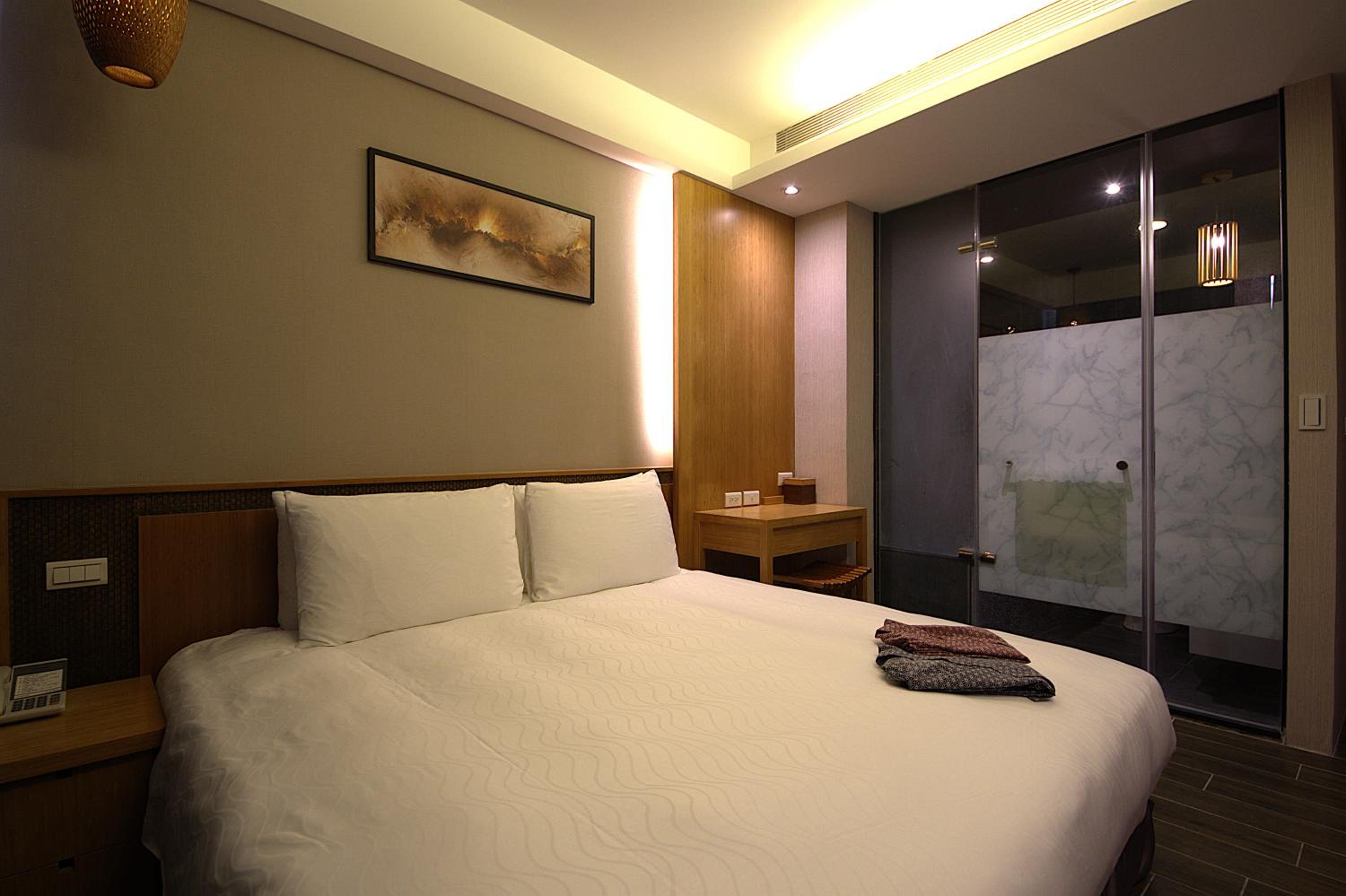 Double Room - Photo 13