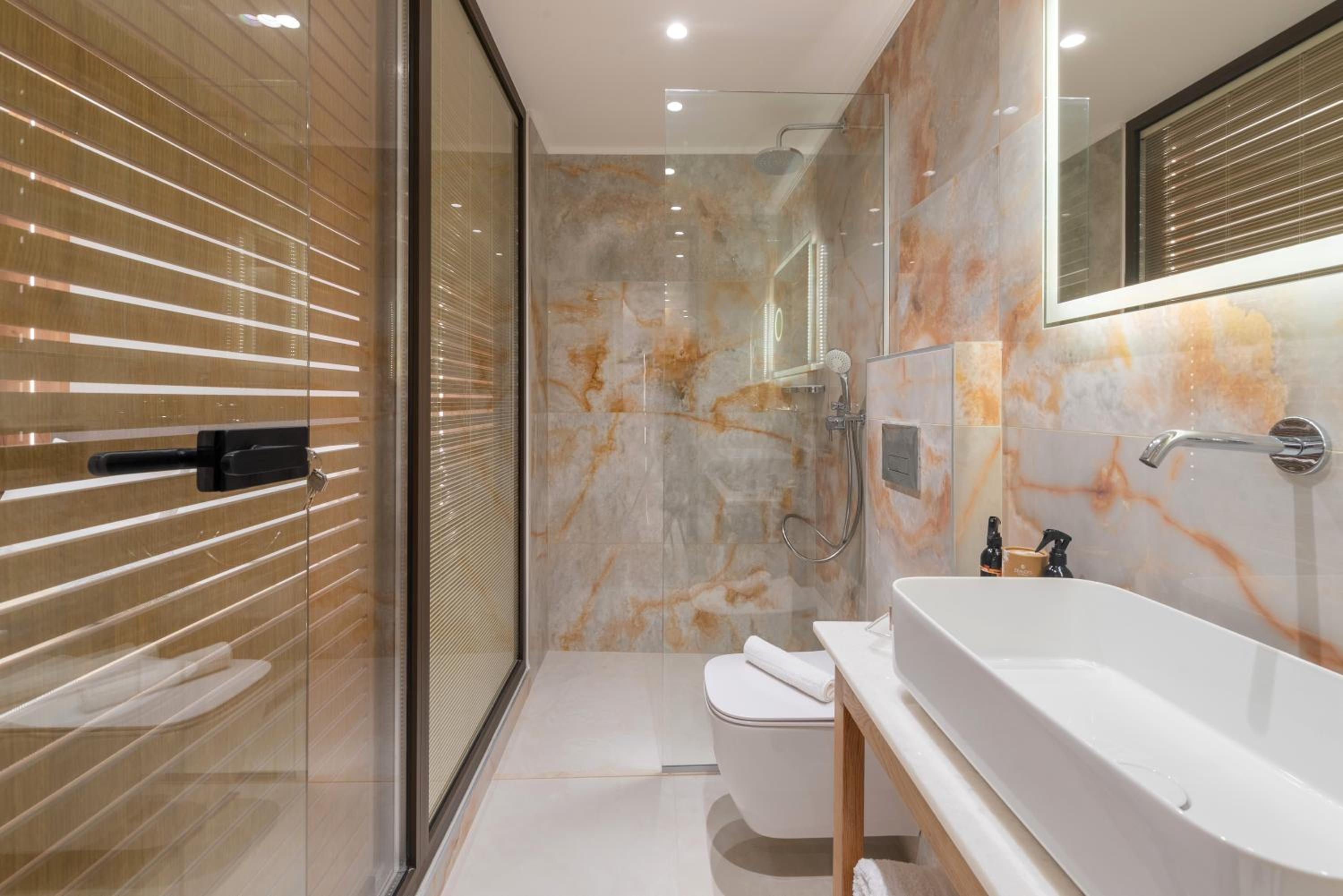 Superior Double Room - Photo 9