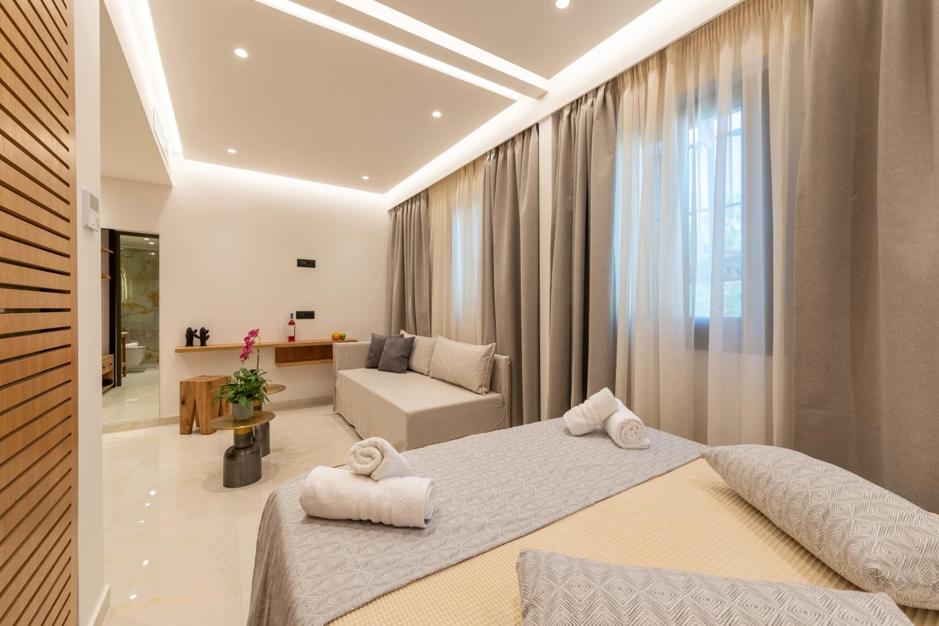 Superior Double Room - Photo 8