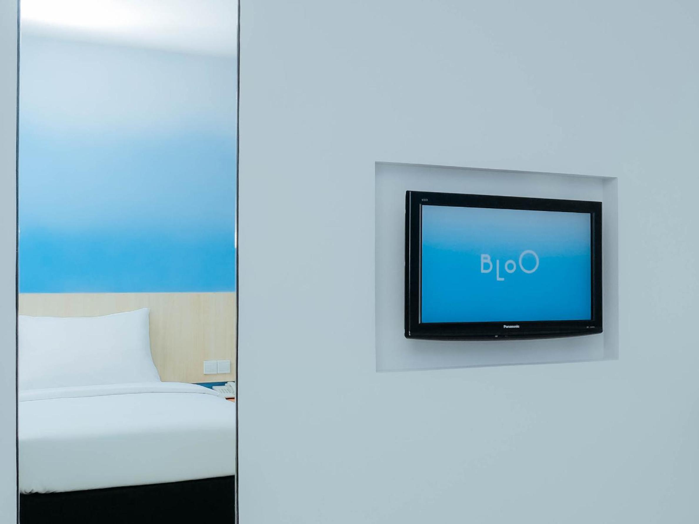 Superior Twin Room with Balcony - Photo 16