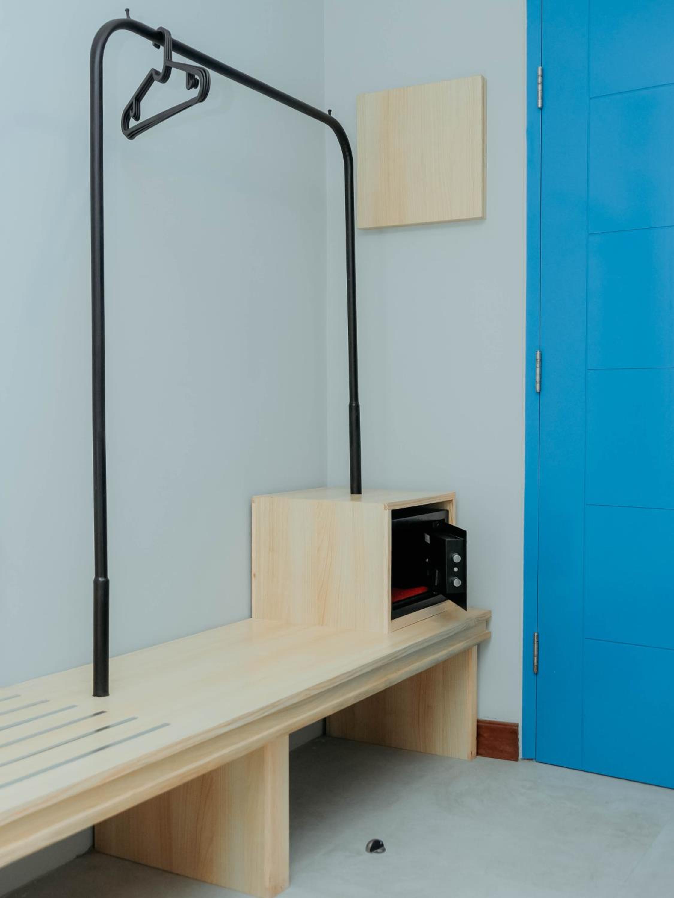Superior Twin Room with Balcony - Photo 13