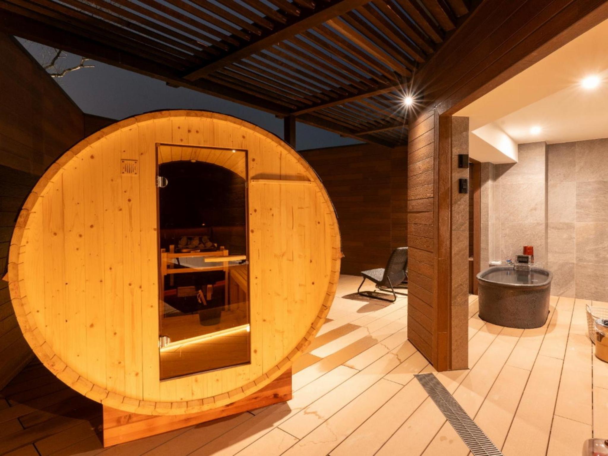 Twin Room With Private Bathroom photo 3