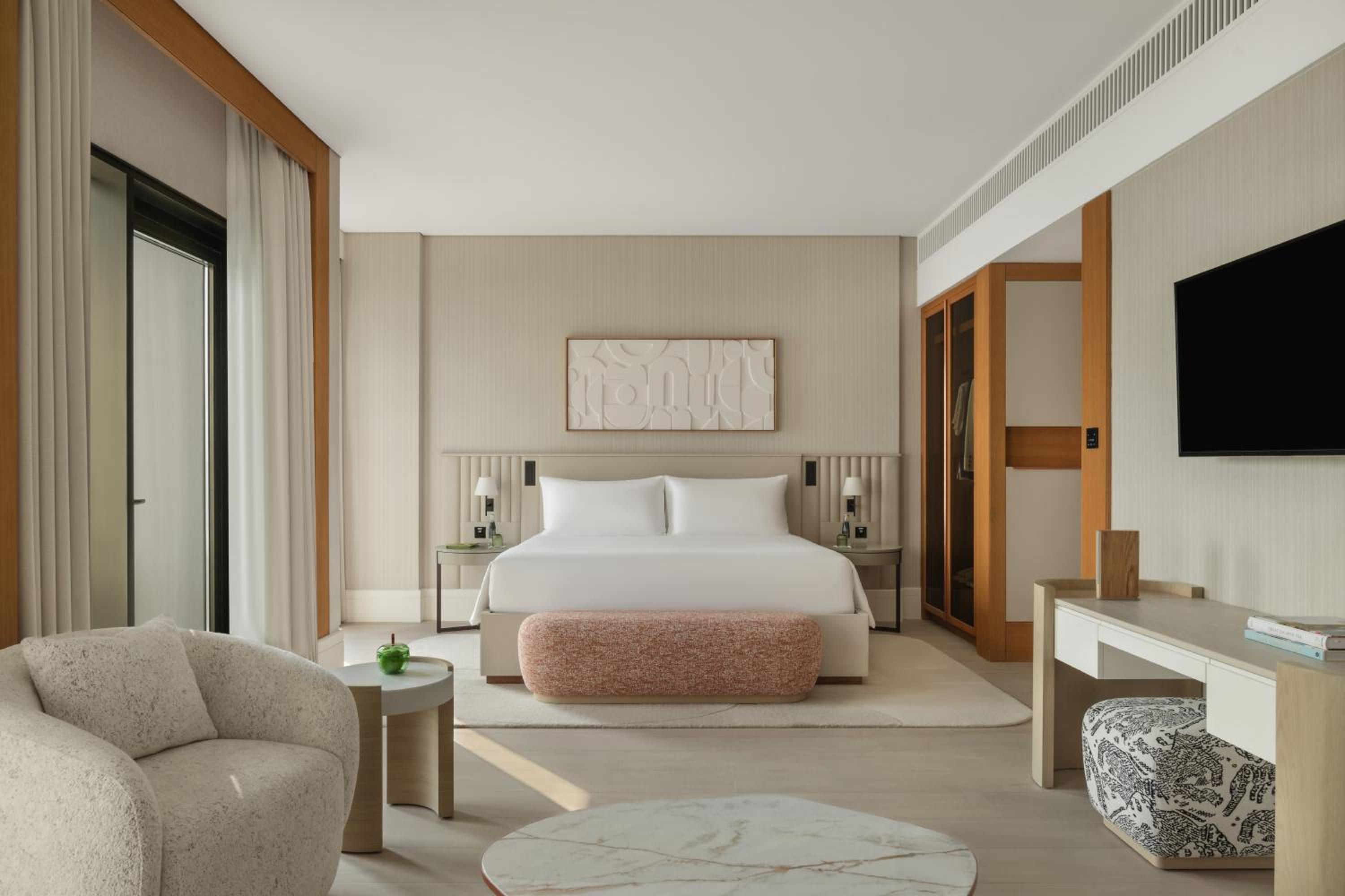 Waking Eclipse One-Bedroom Suite with Sea View