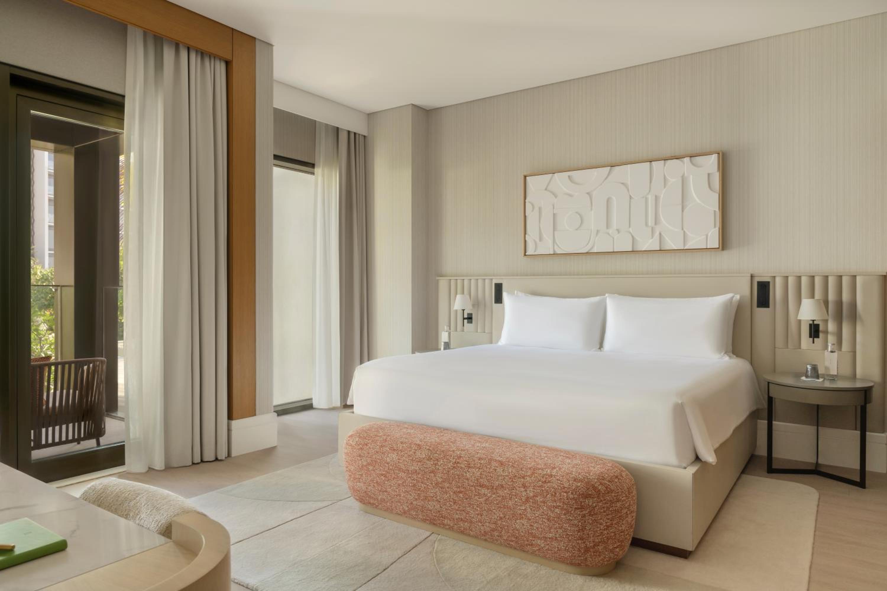 Waking Eclipse Suite with Resort View , Welcome amenity, Daily pre-dinner drinks , In-suite cocktail setup