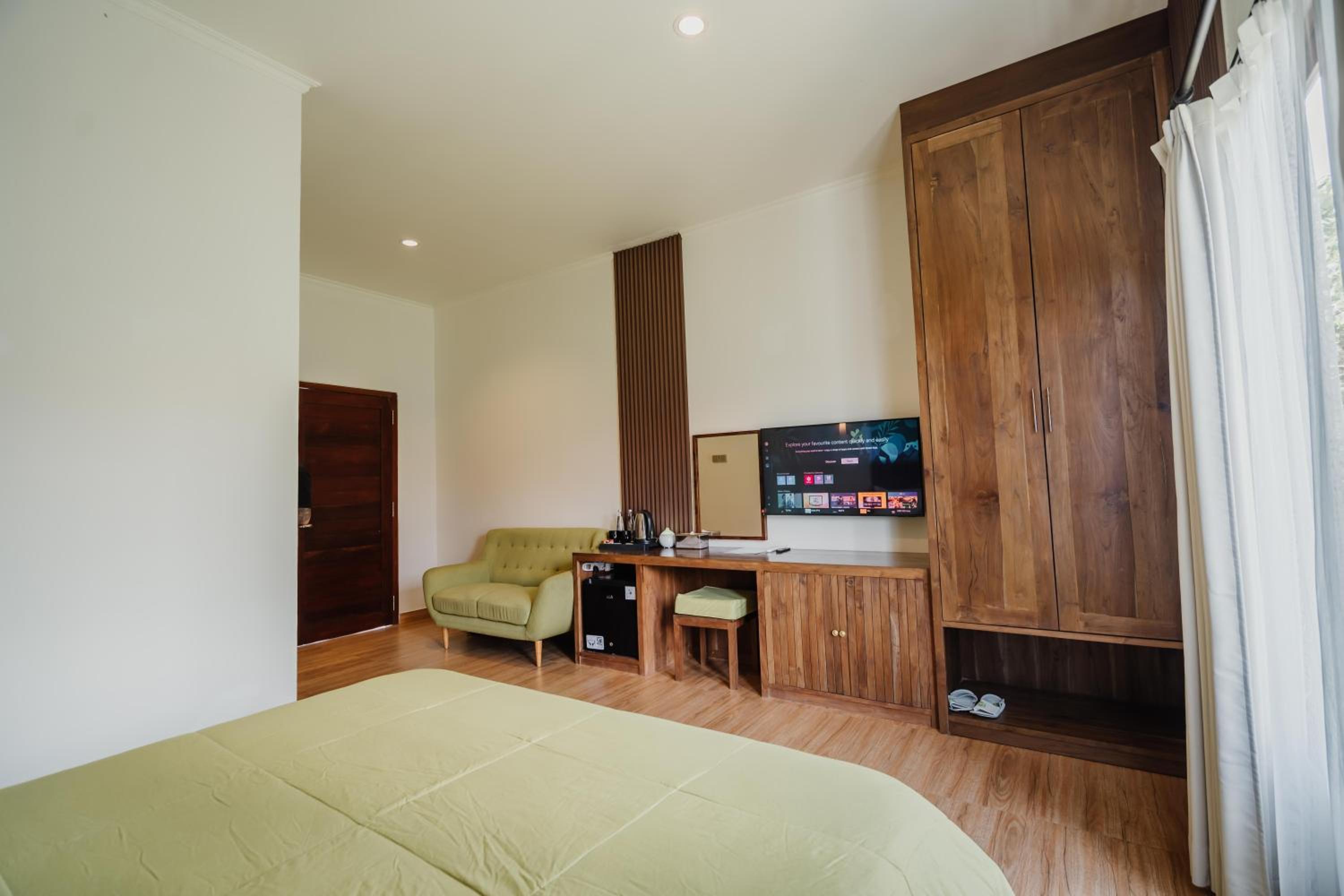 Suite Ground Floor photo 3
