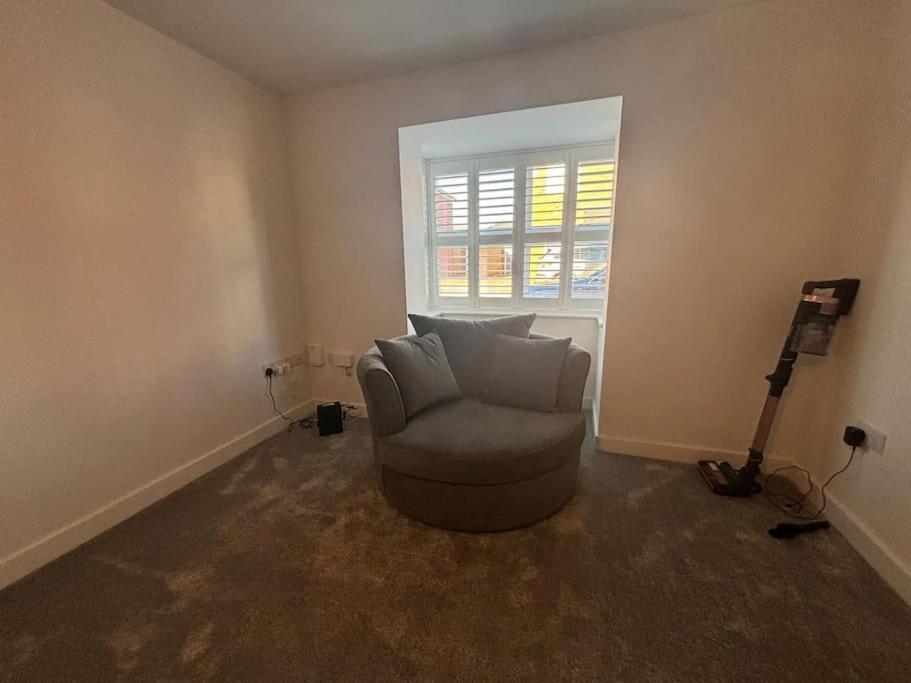 Three-Bedroom Standard Apartment photo 1