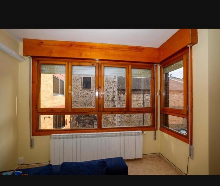 Four-Room Apartment photo 2