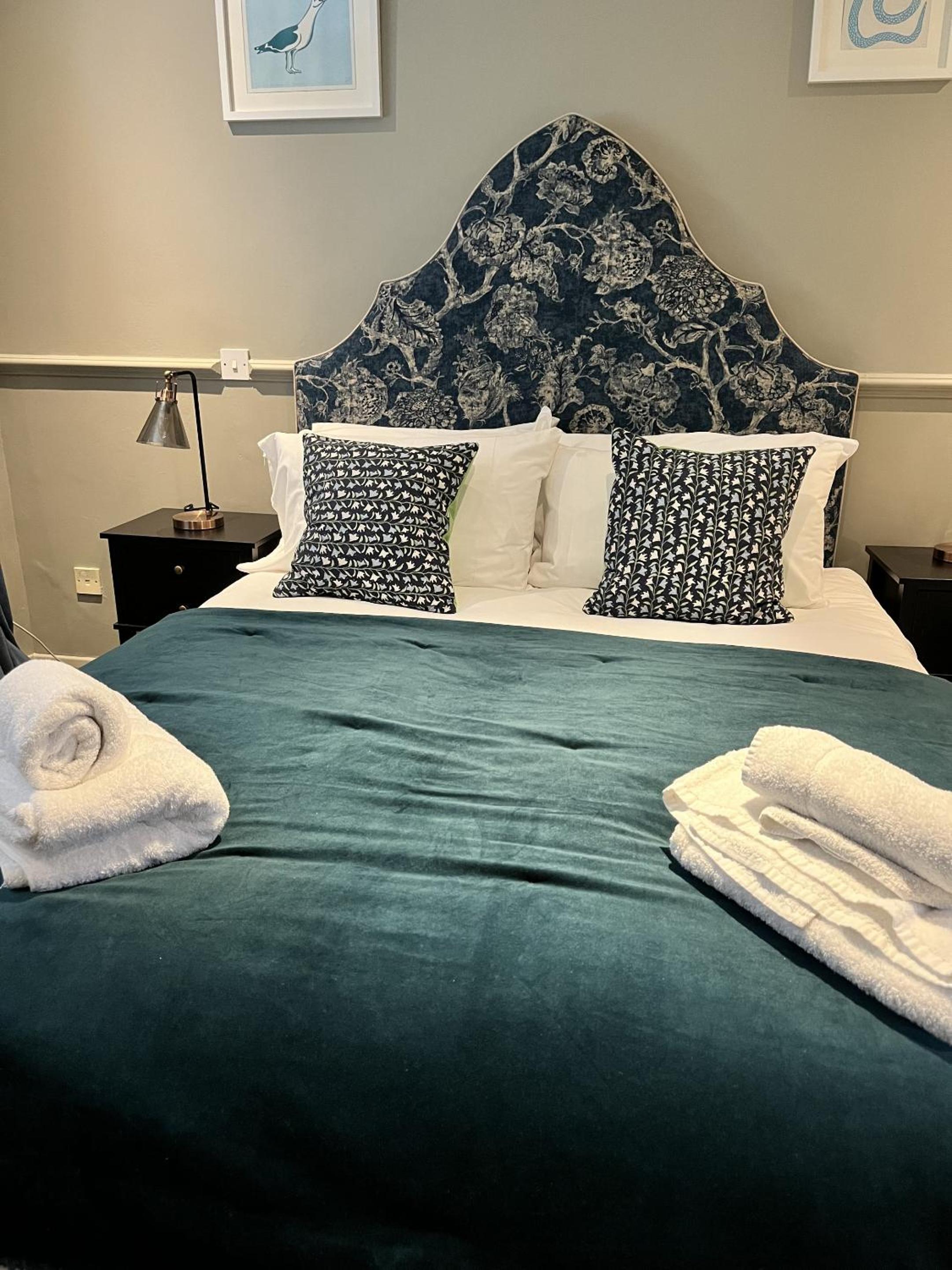Double Room with Private Bathroom - Photo 12