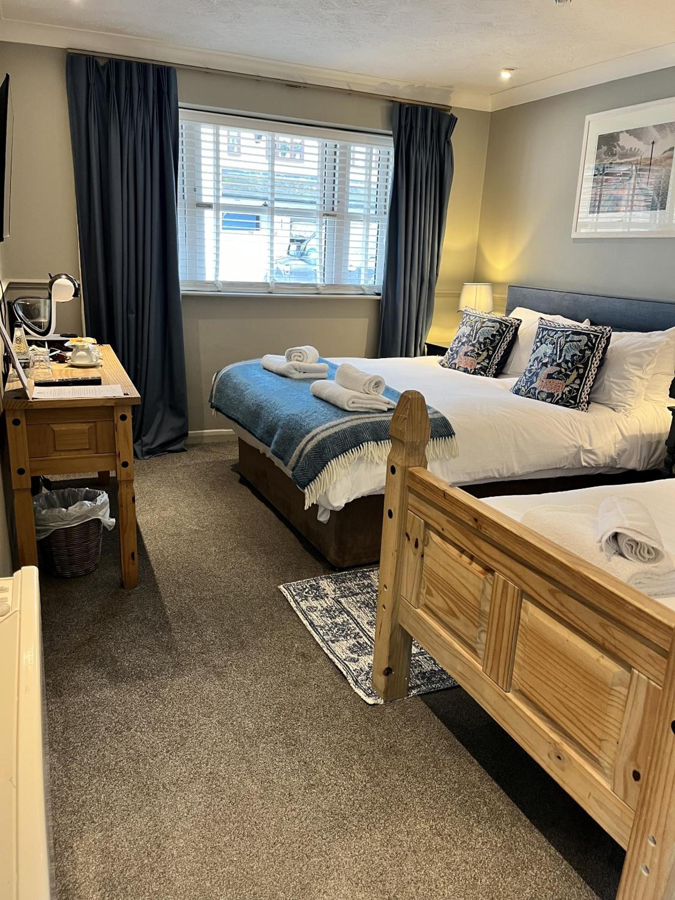 Standard Triple Room - Photo 11