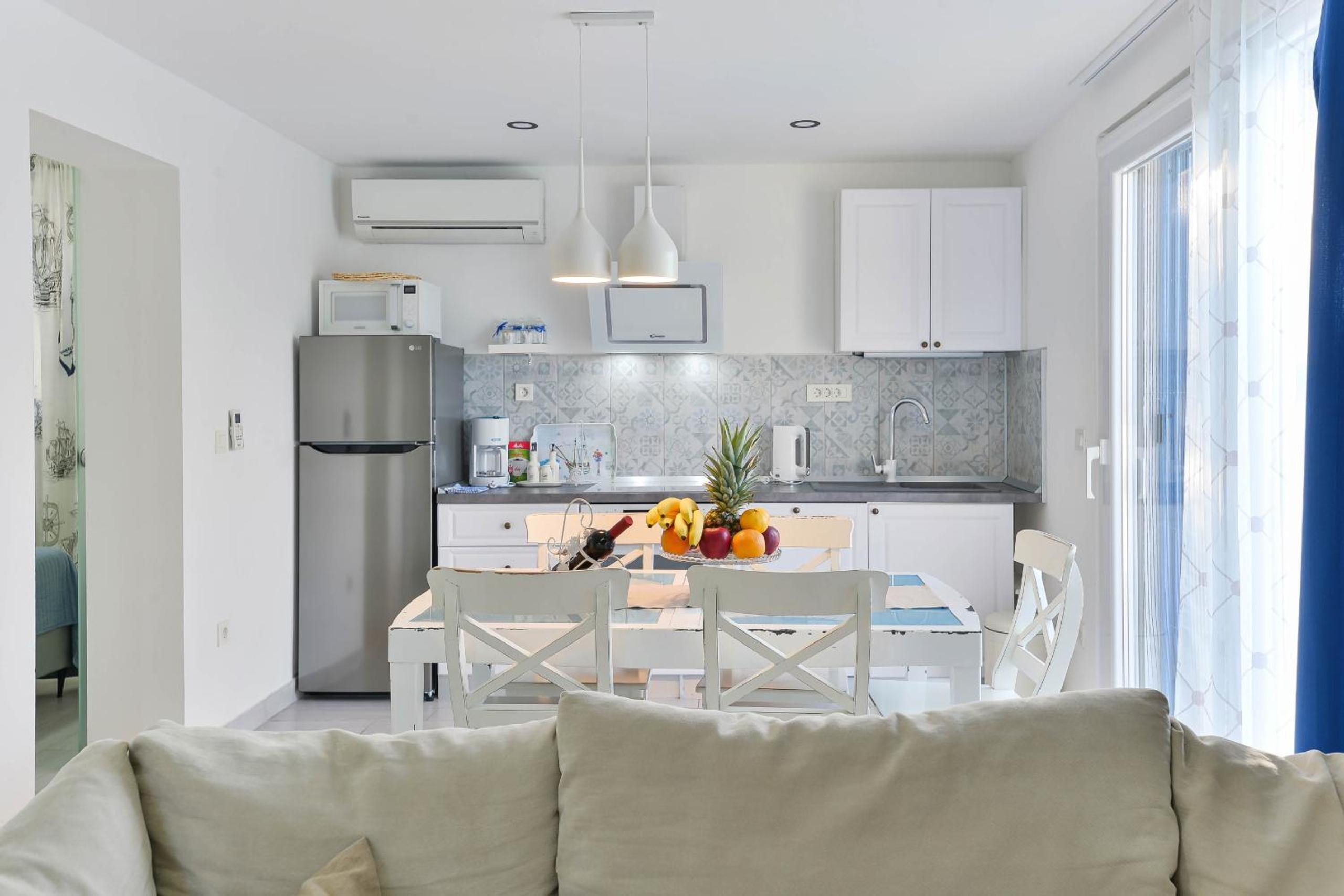 Villa photo 2