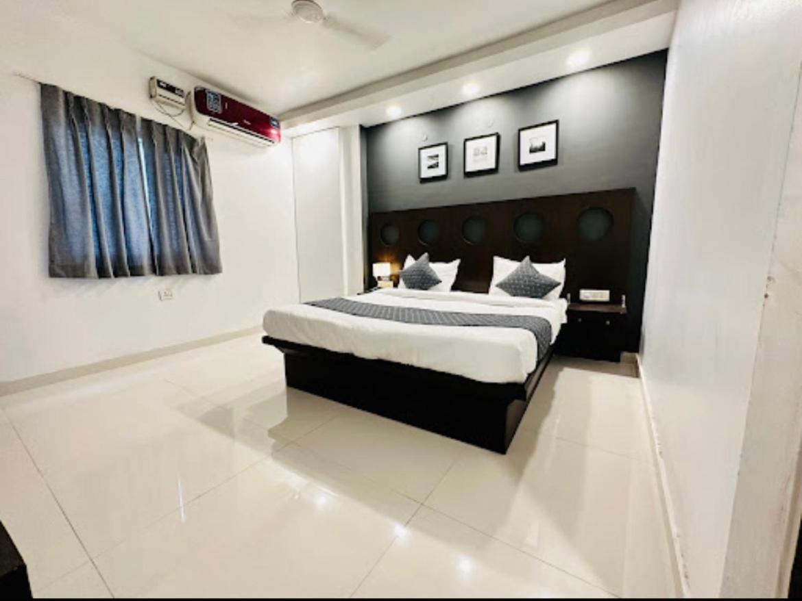 Large Single Room
