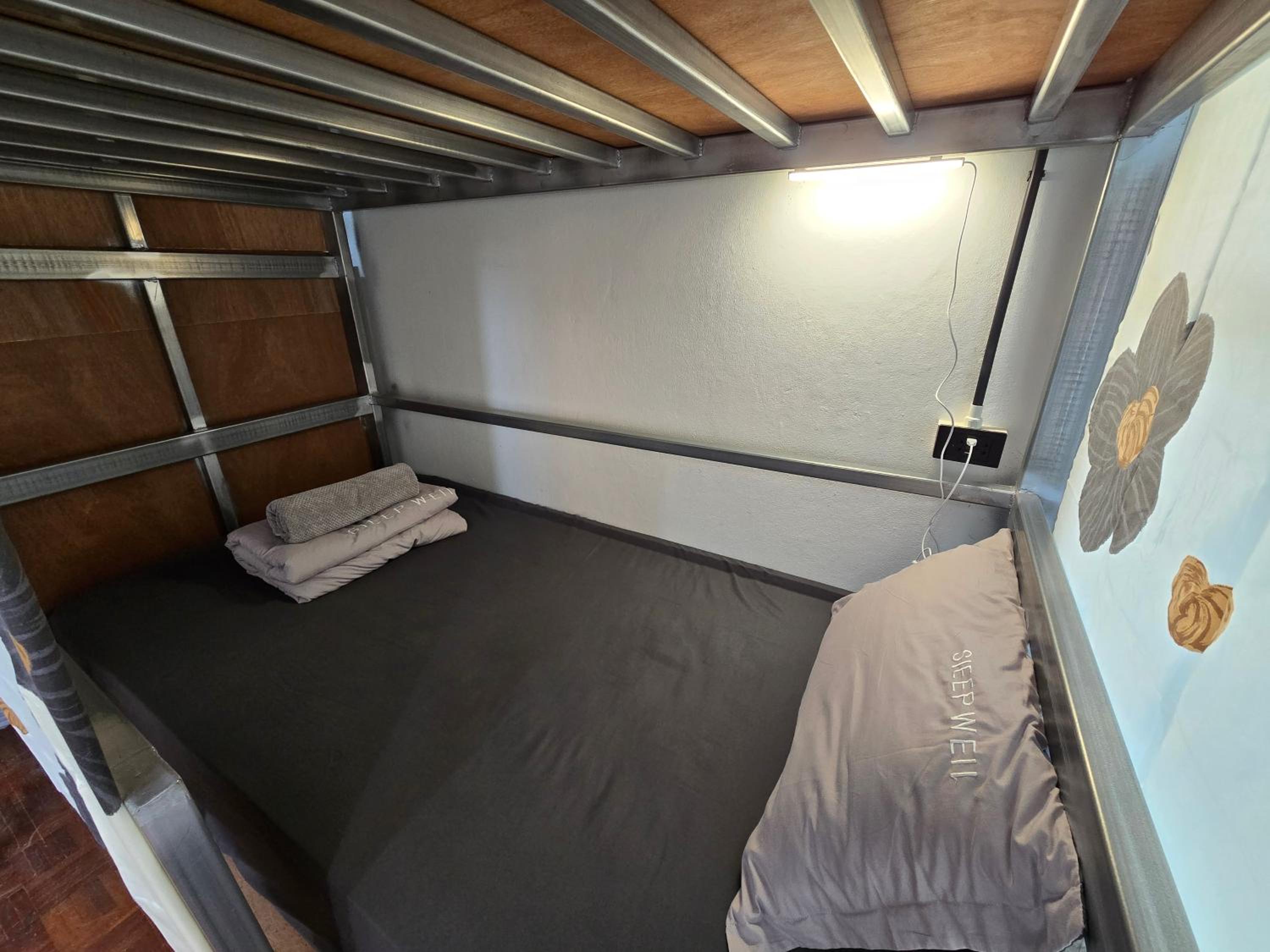 Single Bed in Mixed Dormitory Room photo 3