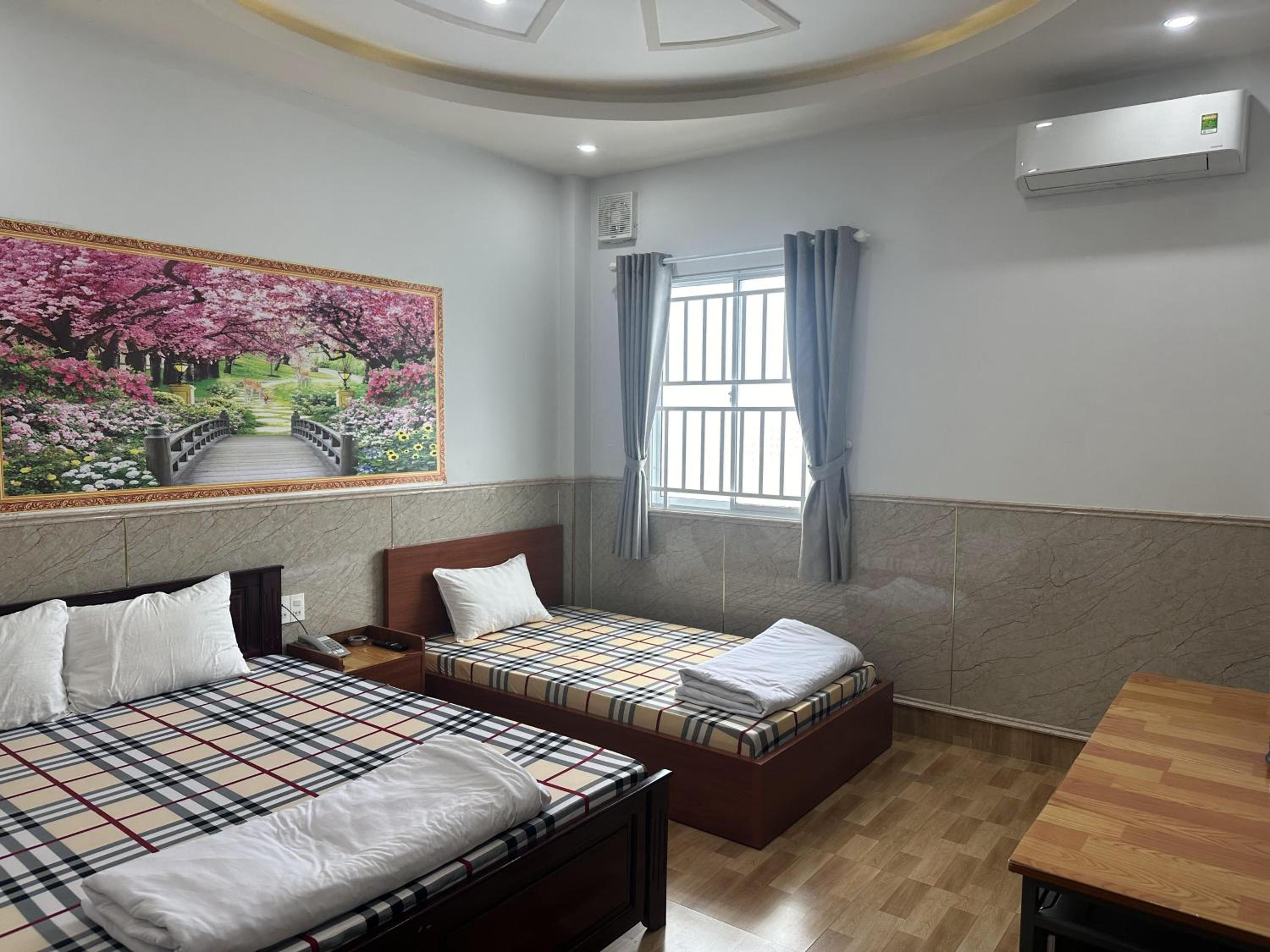 Triple Room with City View