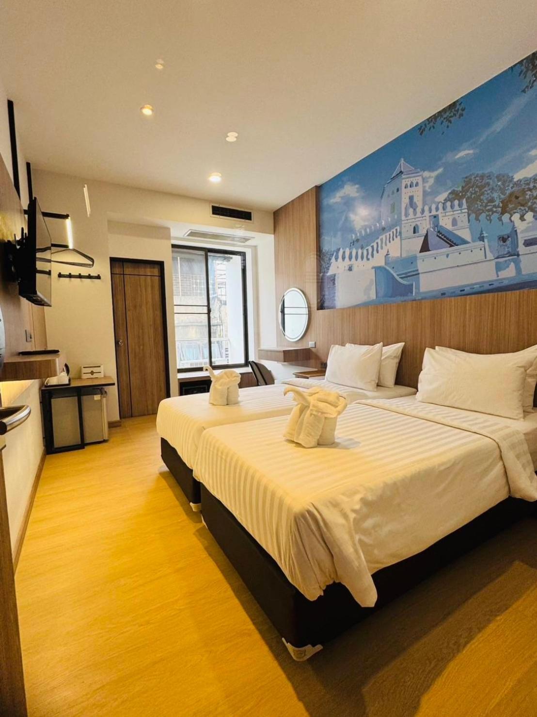 Deluxe Double or Twin Room photo 2