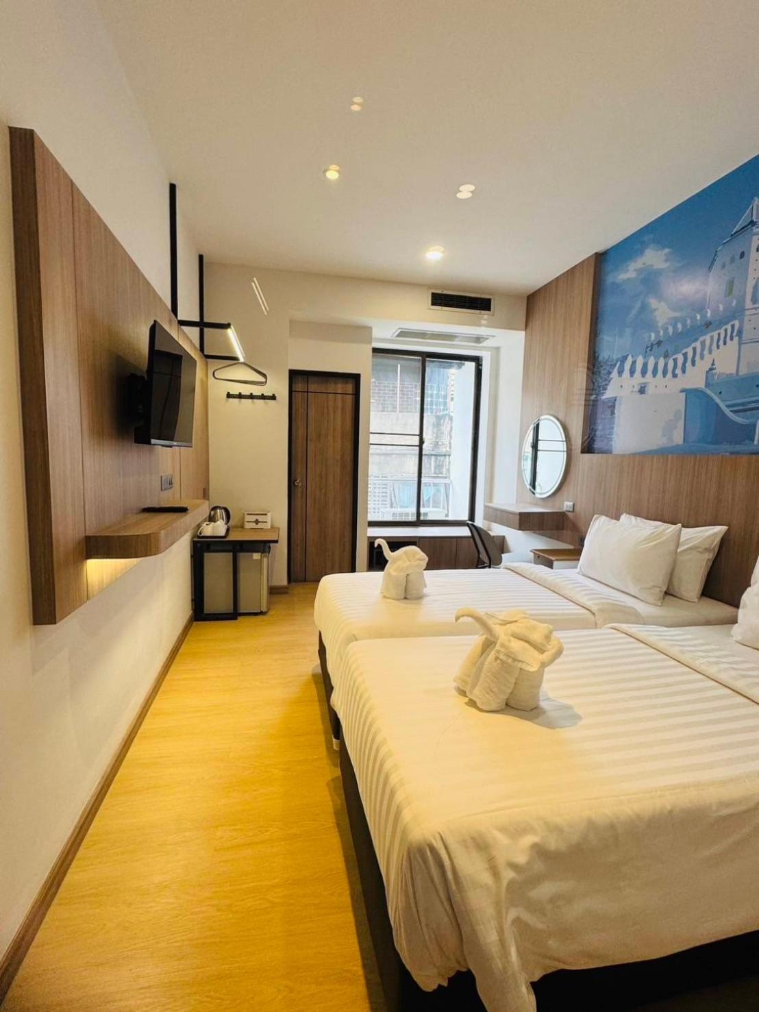 Deluxe Double or Twin Room photo 3