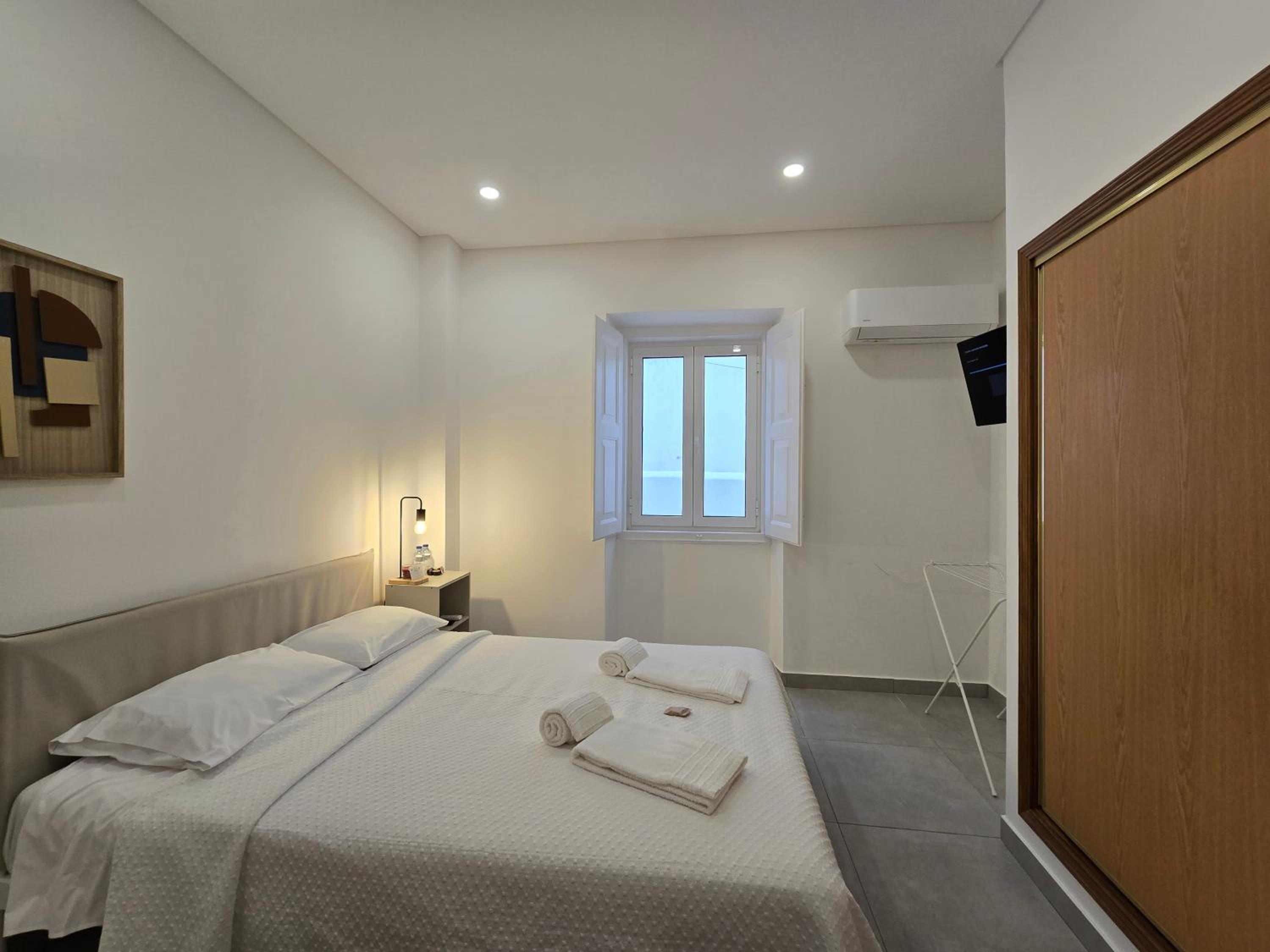 Standard Double Room With Shared Bathroom photo 1